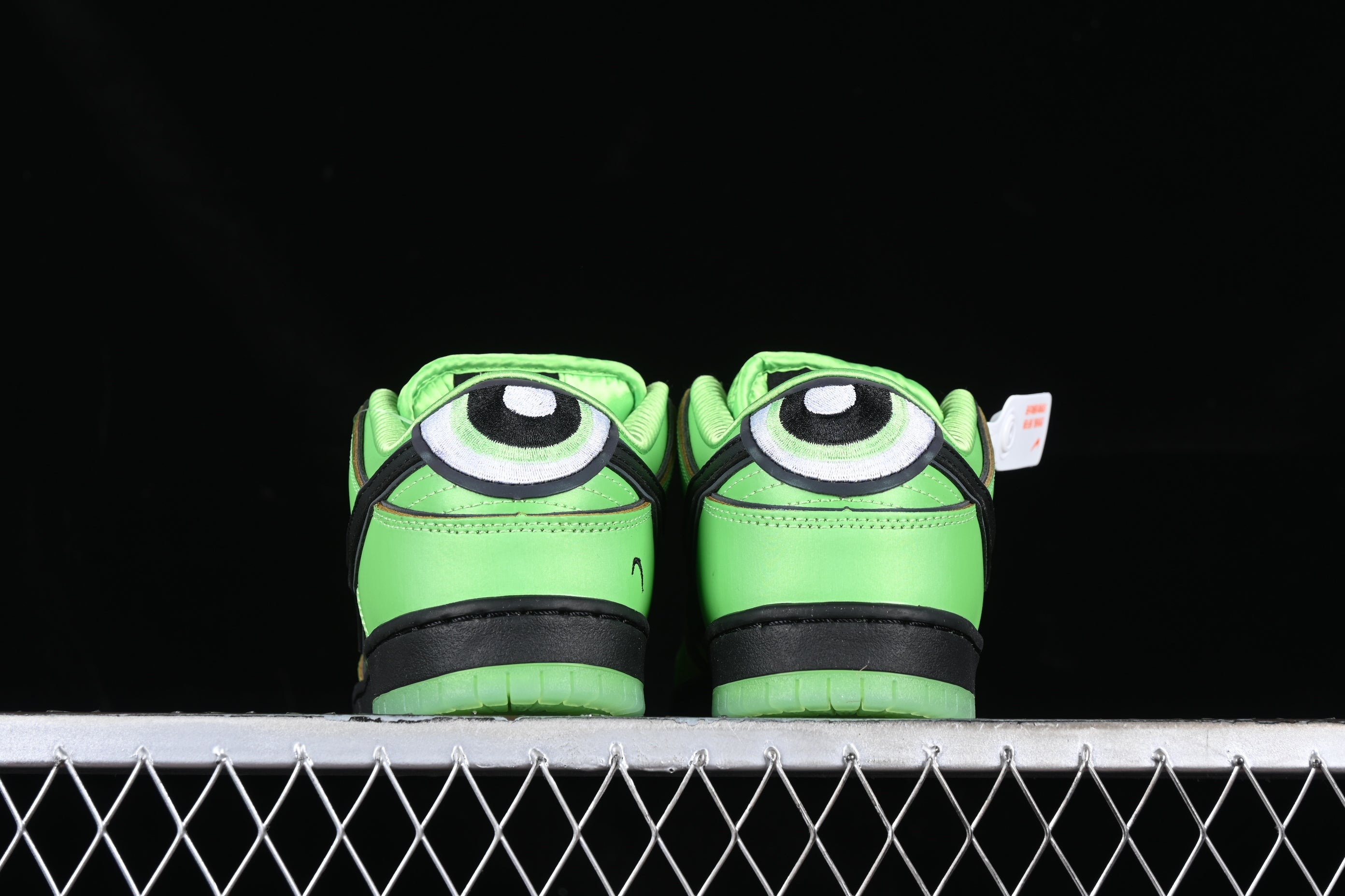 Powerpuff Nike SB Dunk "Buttercup"