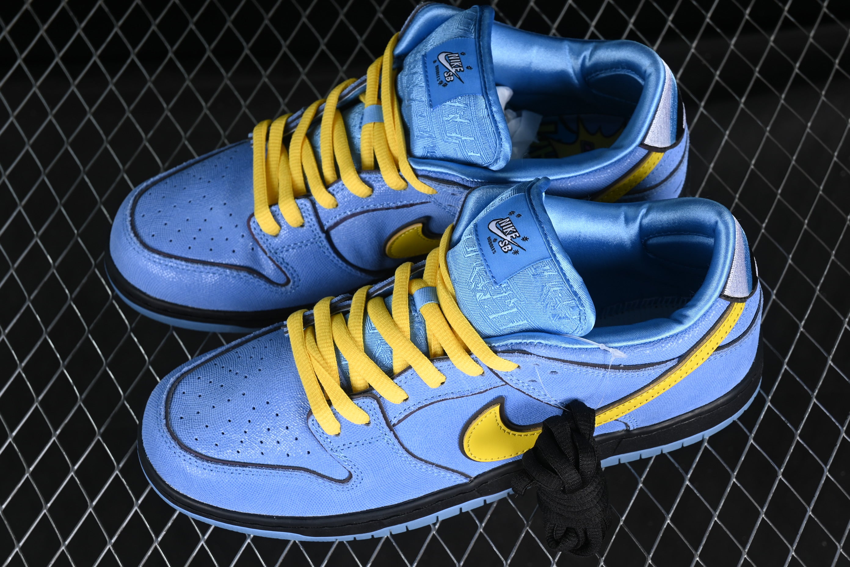 Nike SB Dunk Low 'The Powerpuff Girls Bubbles'