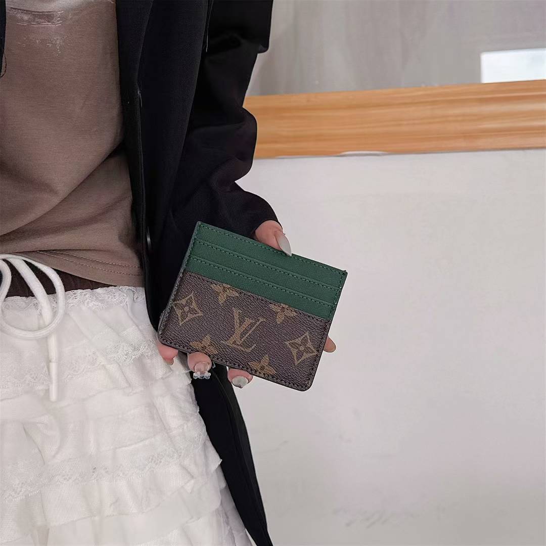 LV Classic Card Holder