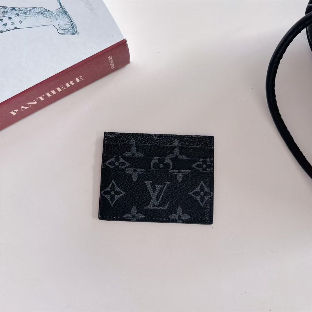 LV Wallet card