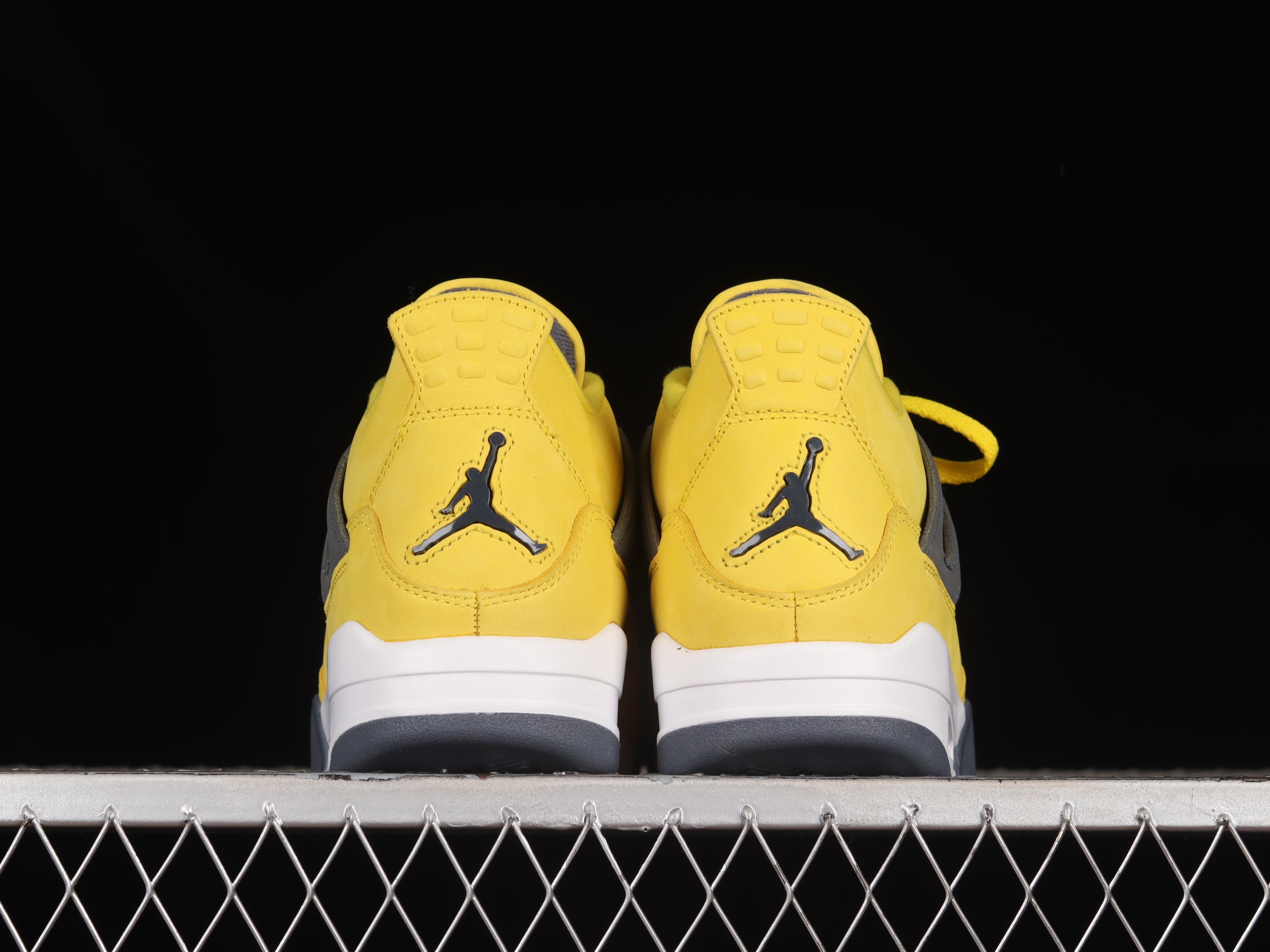 Air Jordan 4 Retro Lightning