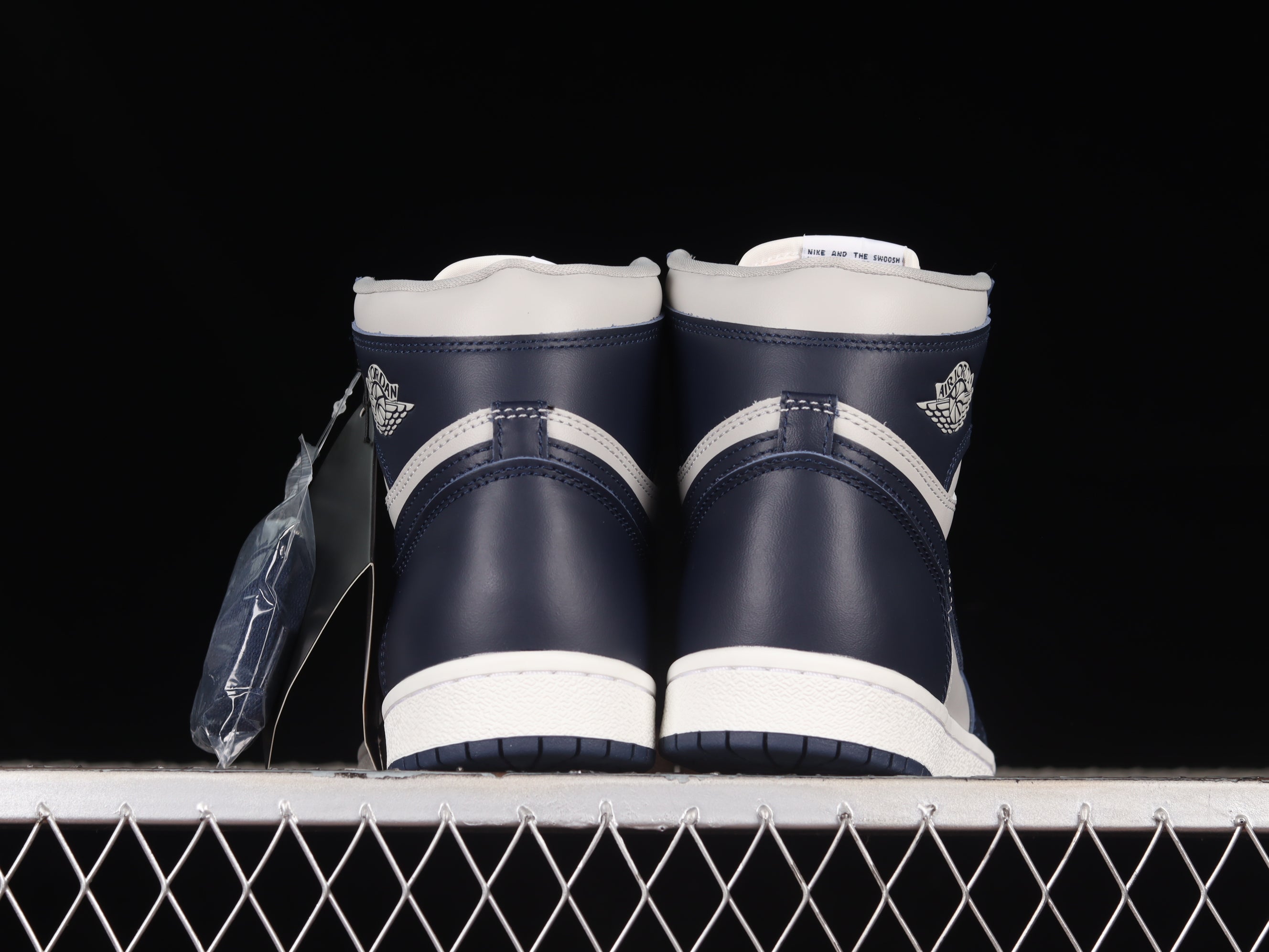 J1 " GeorgeTown "Retro High '85