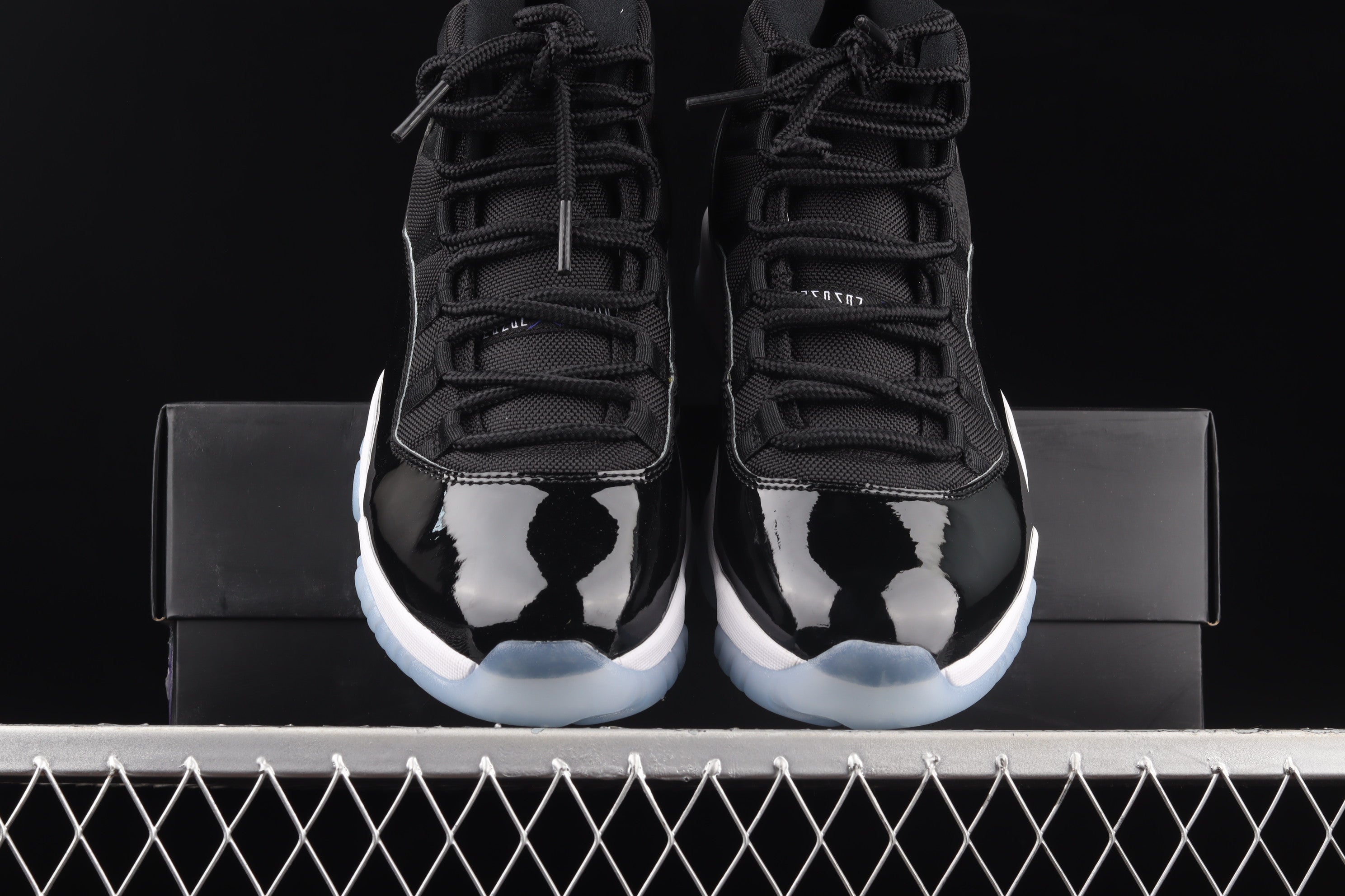 Jordan 11 RETRO Space Jam (2016)