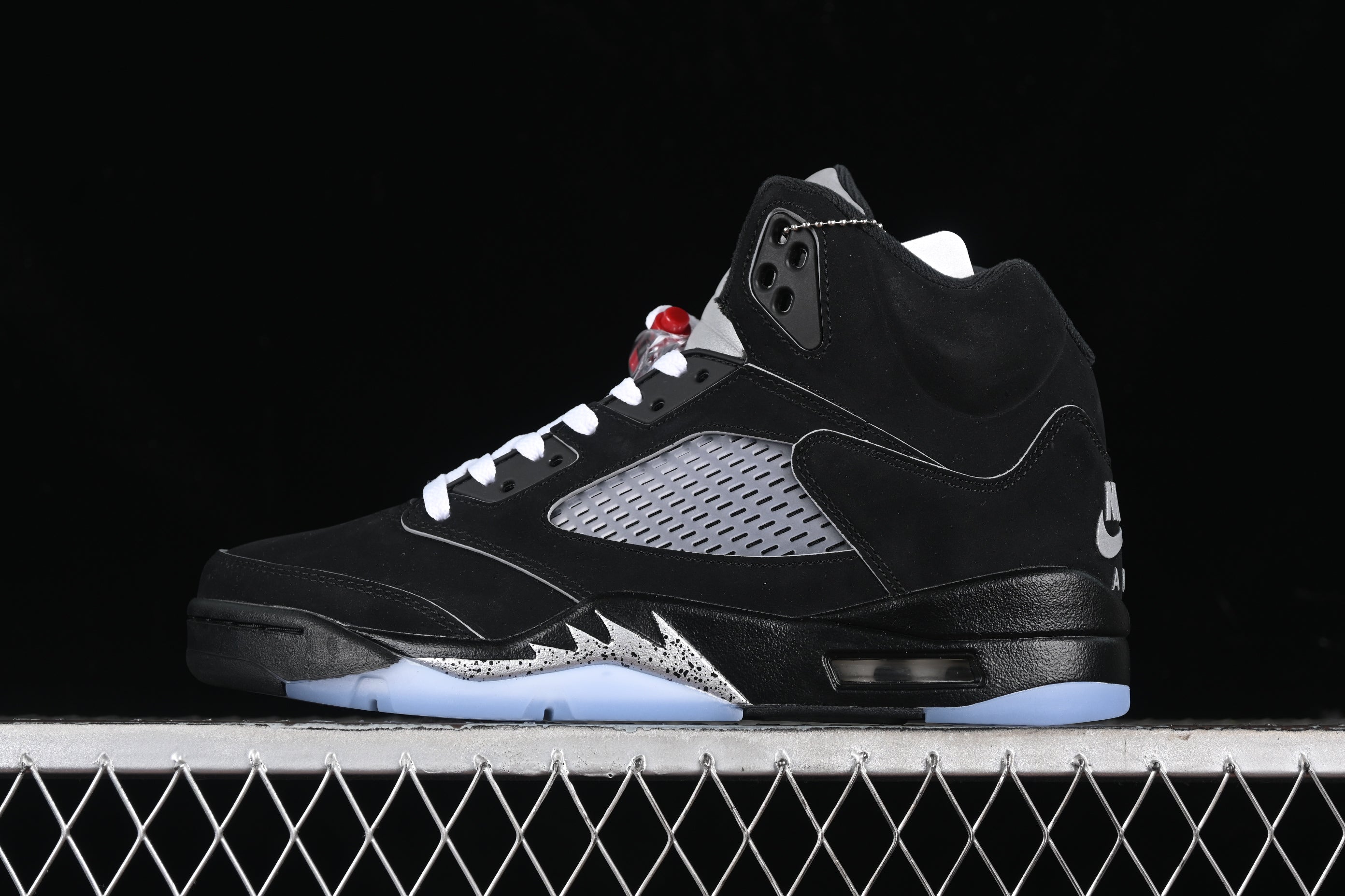 Air Jordan 5 Retro OG 'Black Metallic Reimagined'