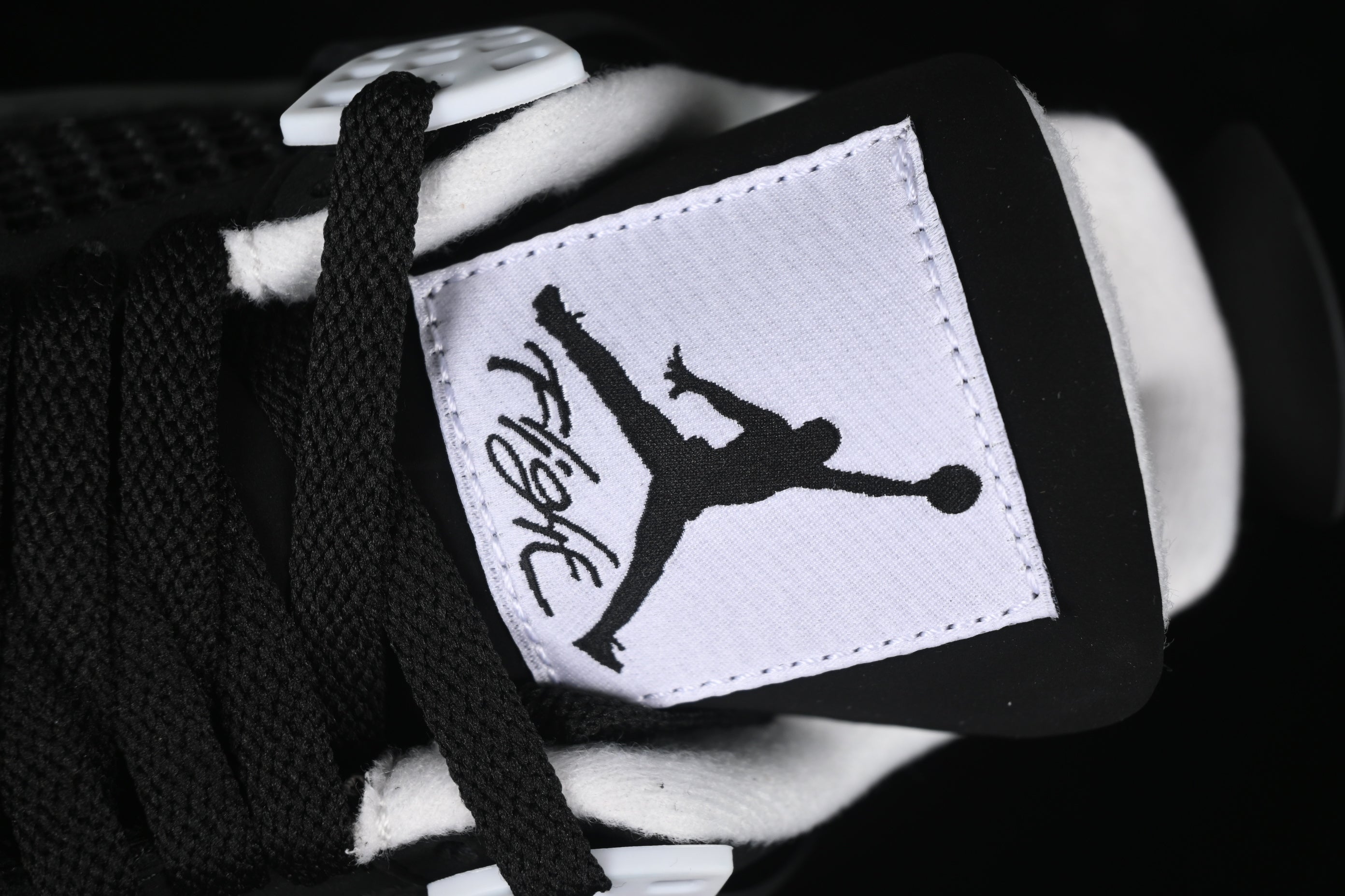 Air Jordan 4 “Fear” 2024