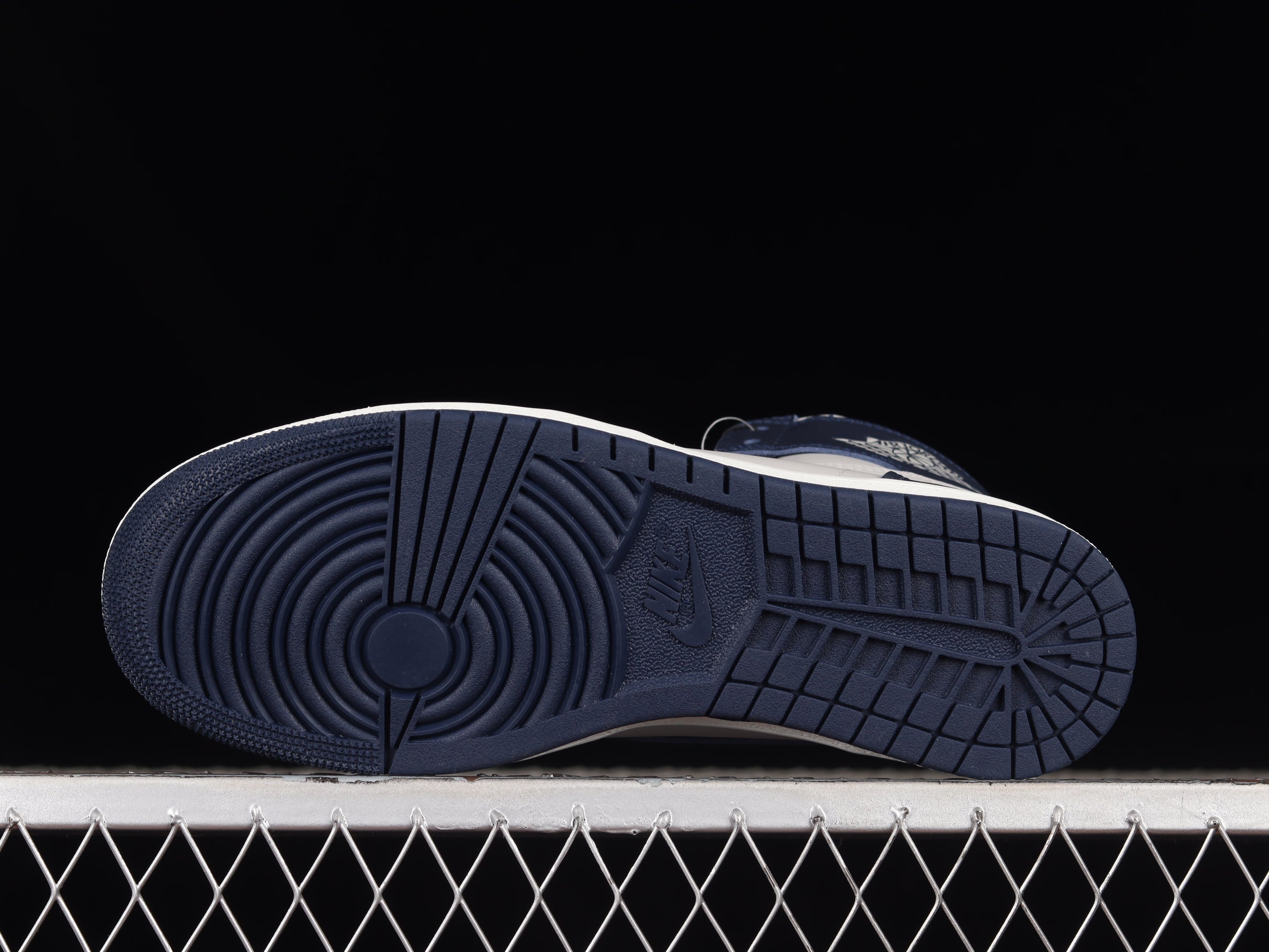 J1 " GeorgeTown "Retro High '85