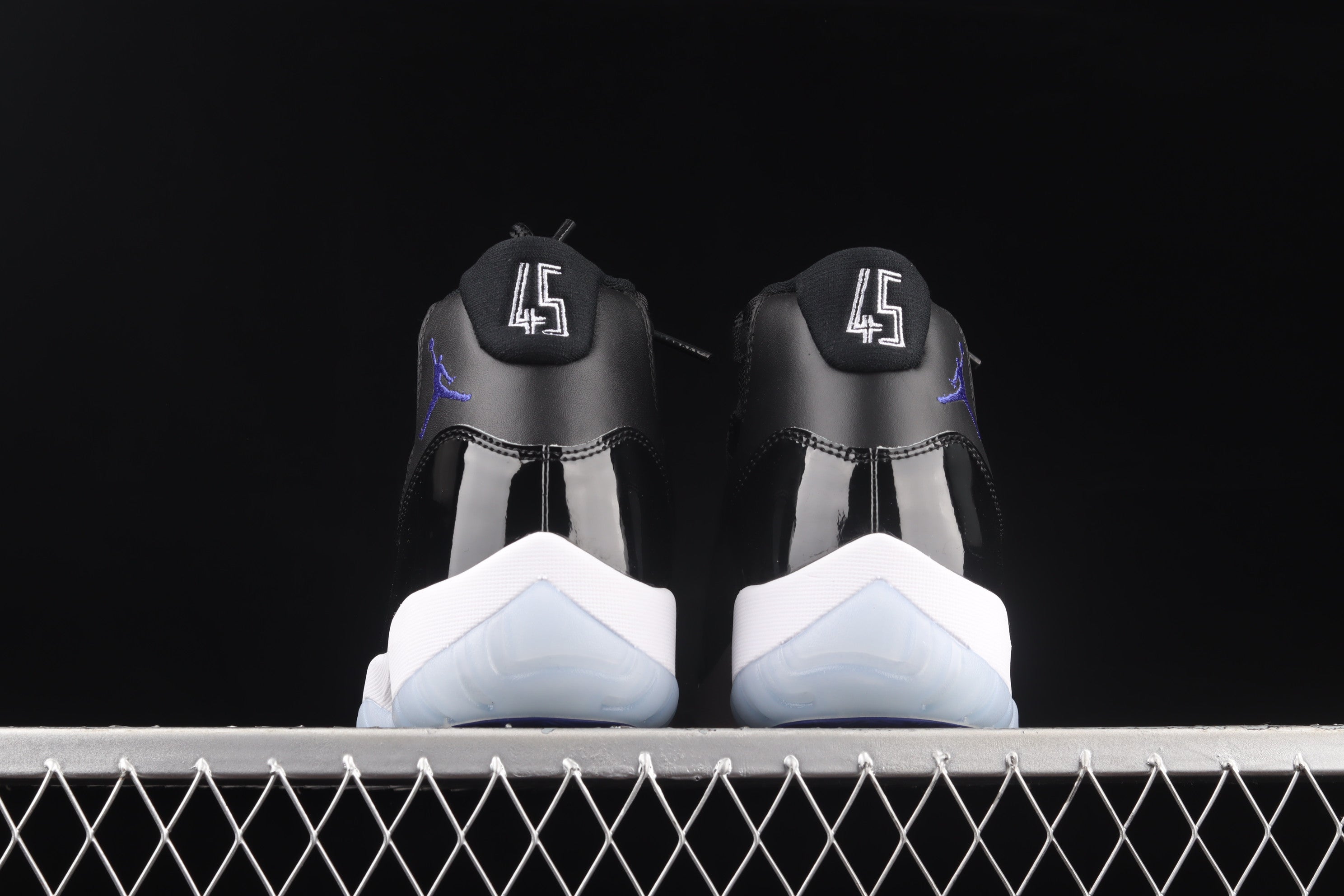 Jordan 11 RETRO Space Jam (2016)