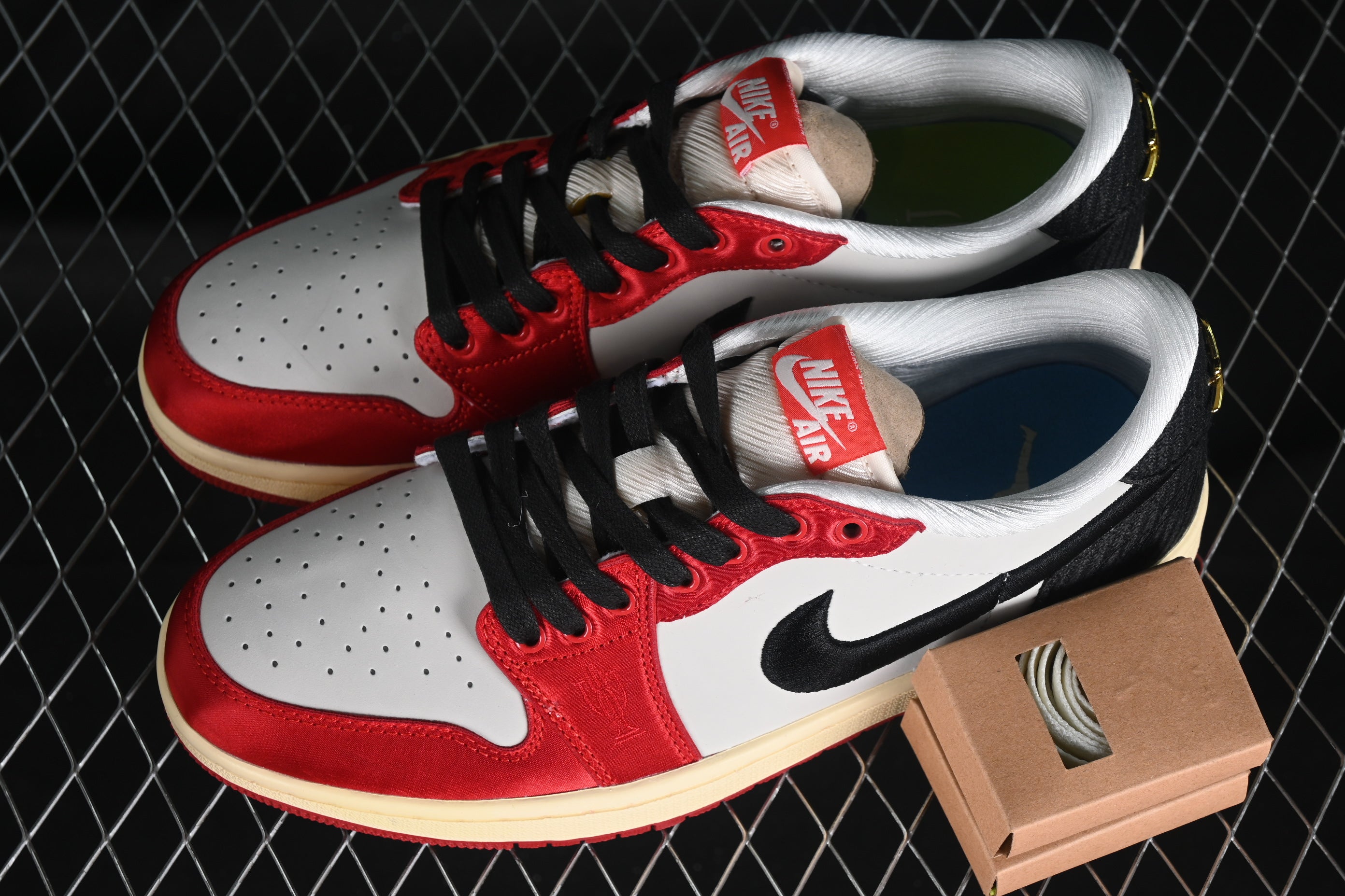 Jordan 1 Retro Low OG
Trophy Room Rookie Card Away