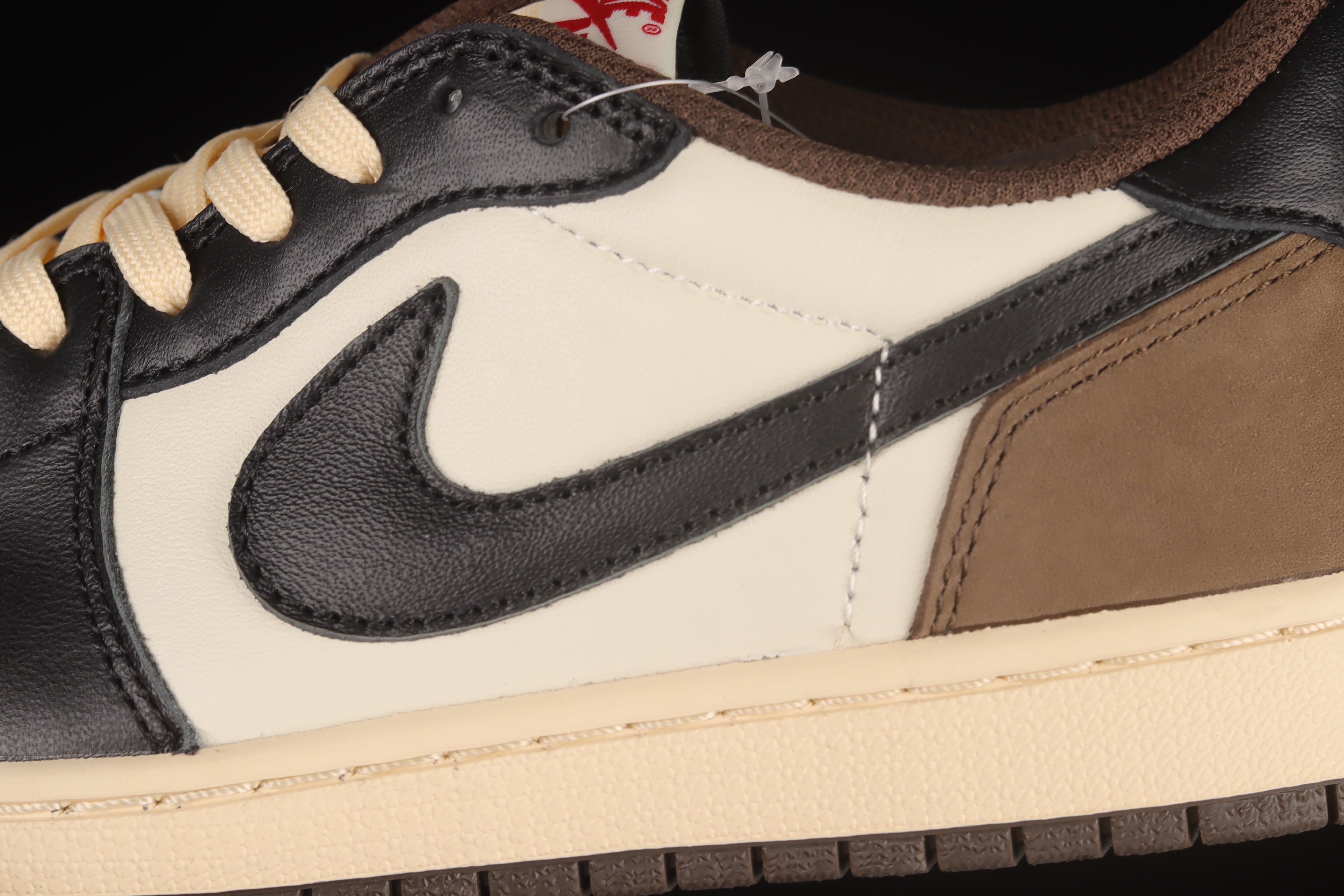 Air Jordan 1 low mocha