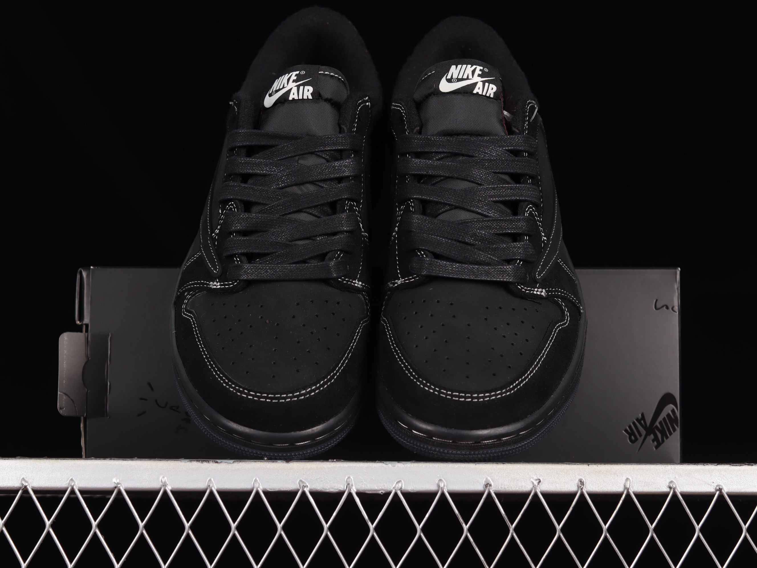 Travis Scott J1 Black