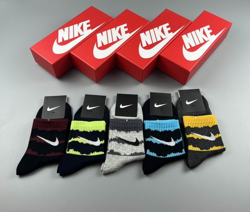 Nike Socks Stripes