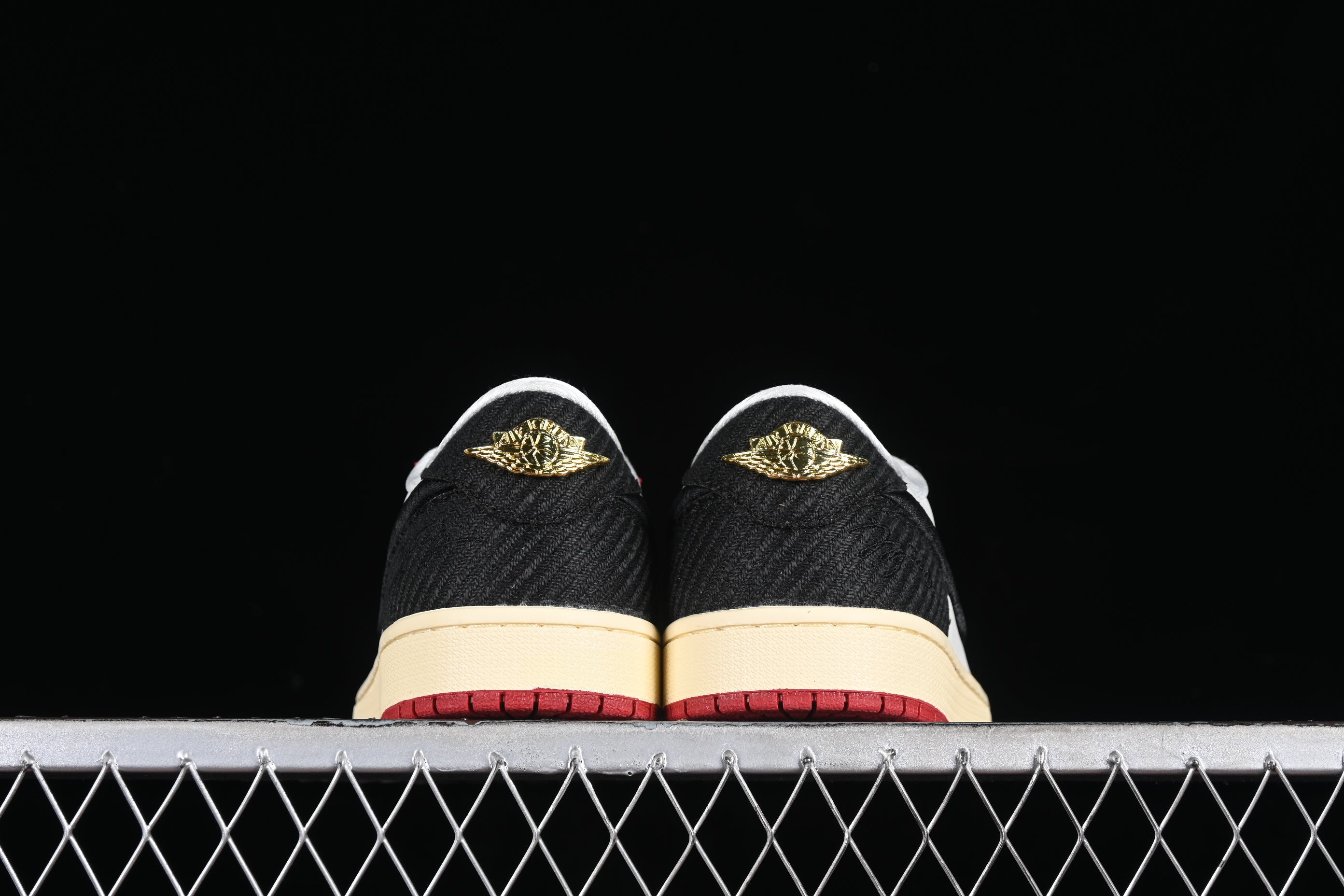 Jordan 1 Retro Low OG
Trophy Room Rookie Card Away