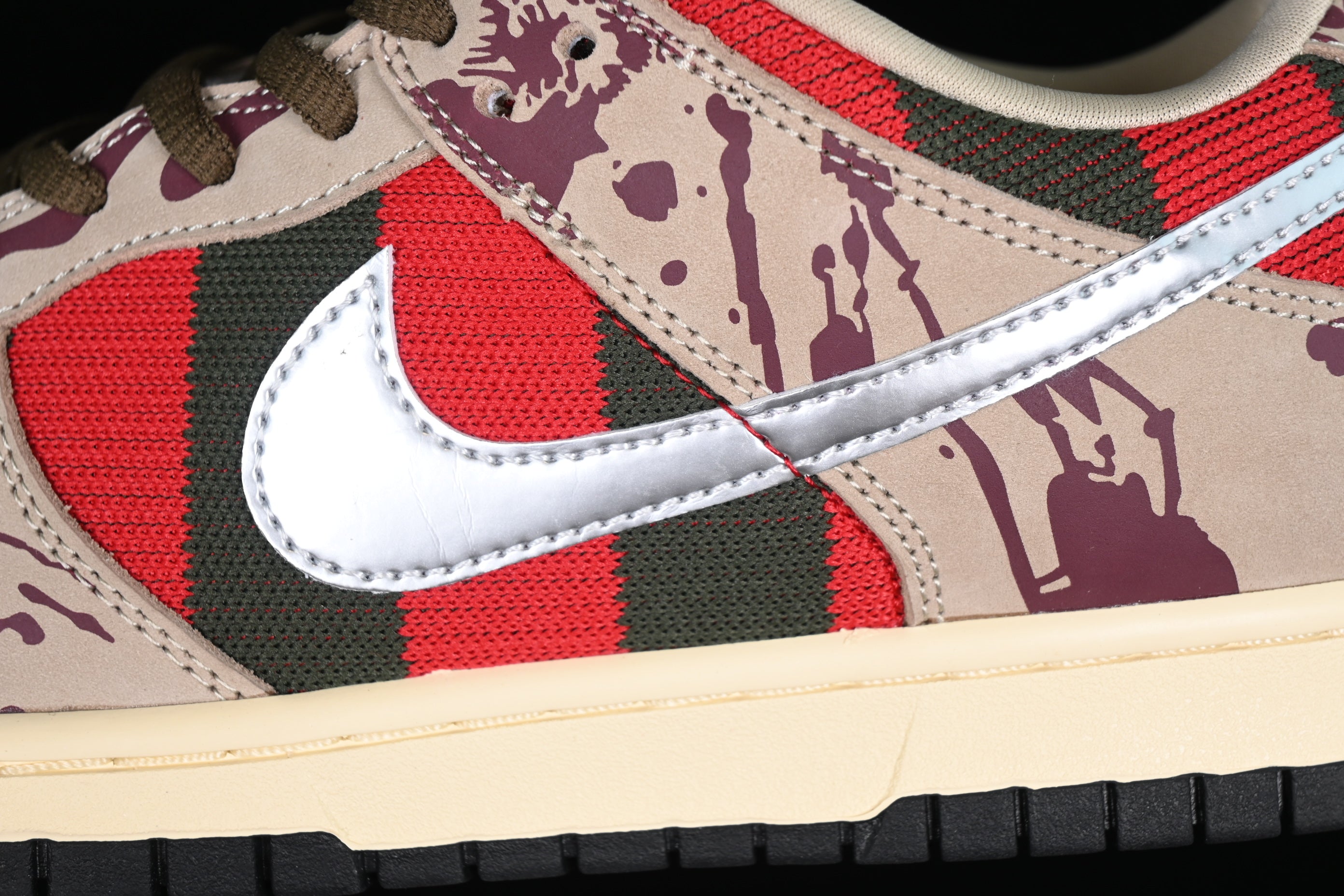 Nike SB Dunk Low Freddy Krueger