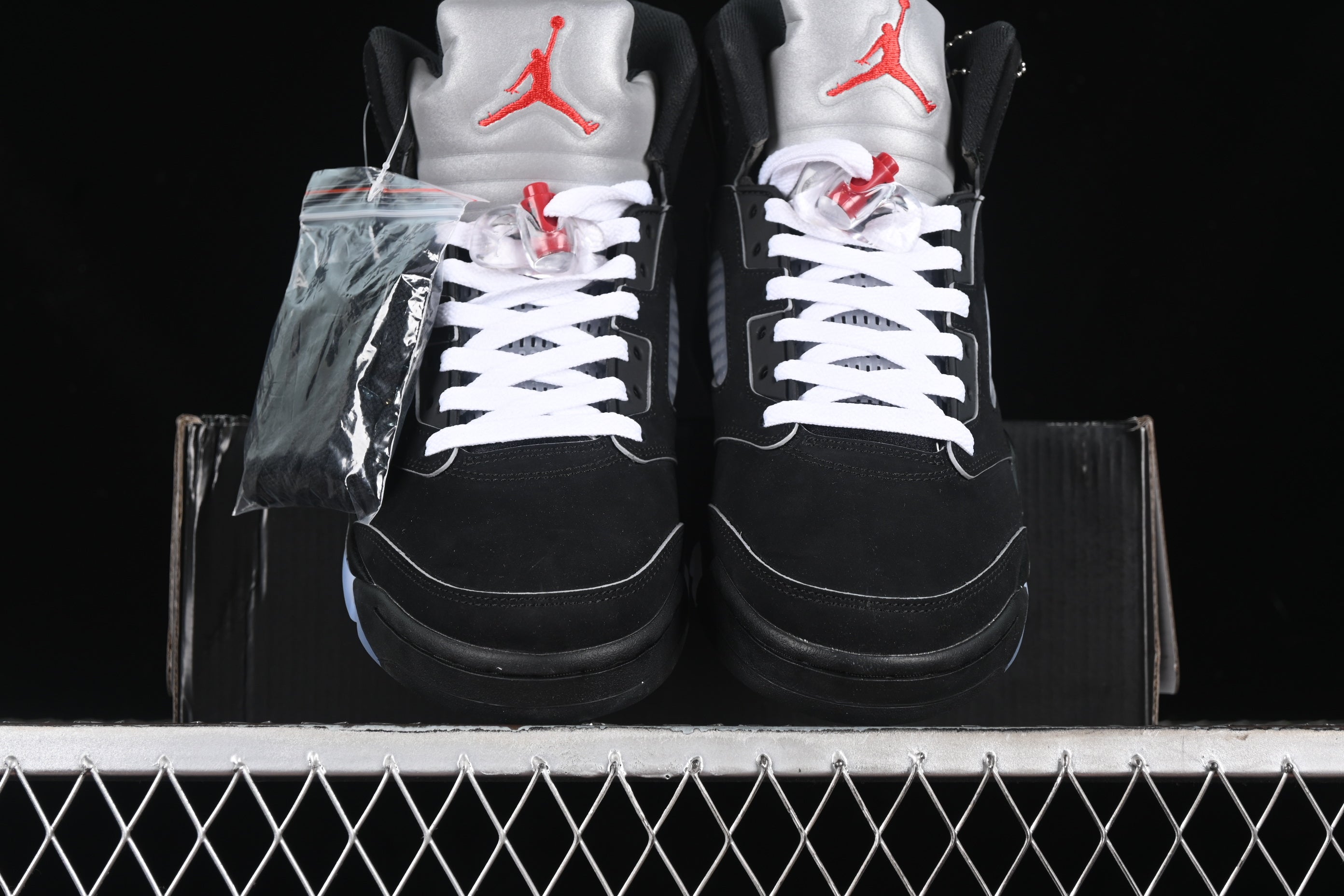 Air Jordan 5 Retro OG 'Black Metallic Reimagined'