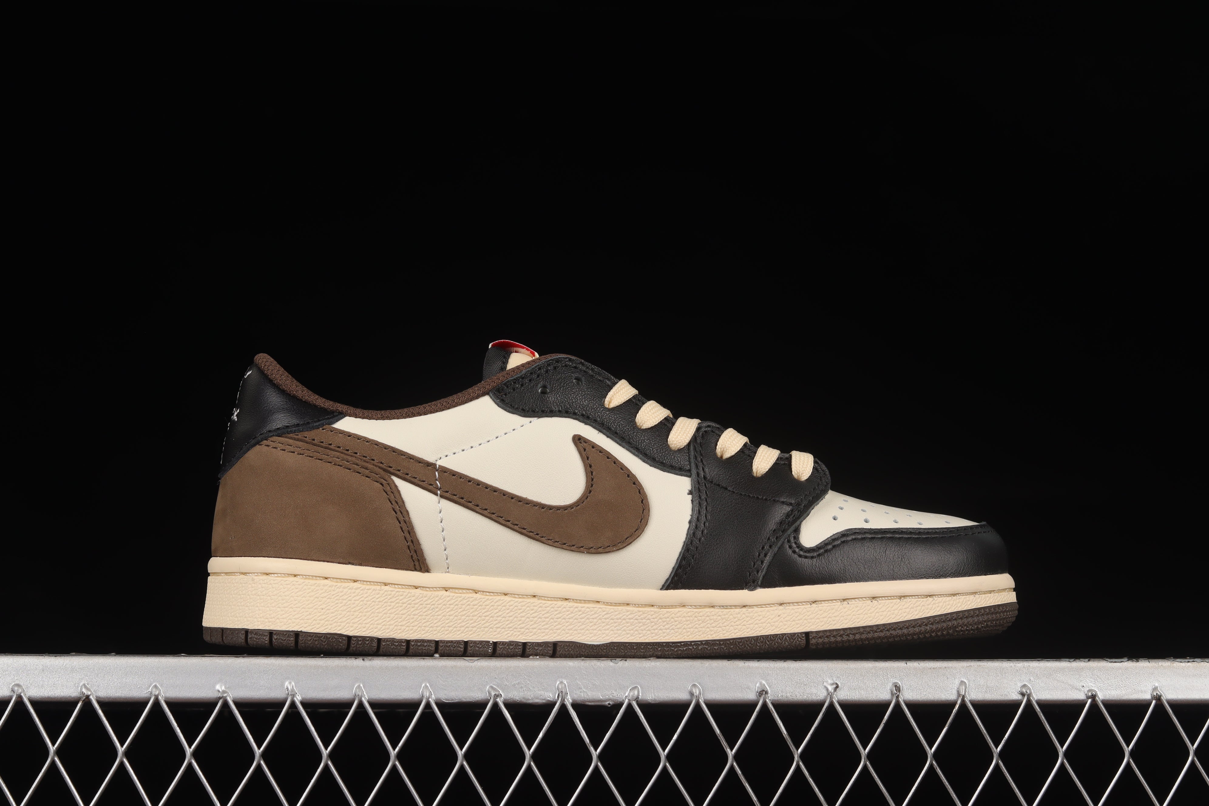 Air Jordan 1 low mocha