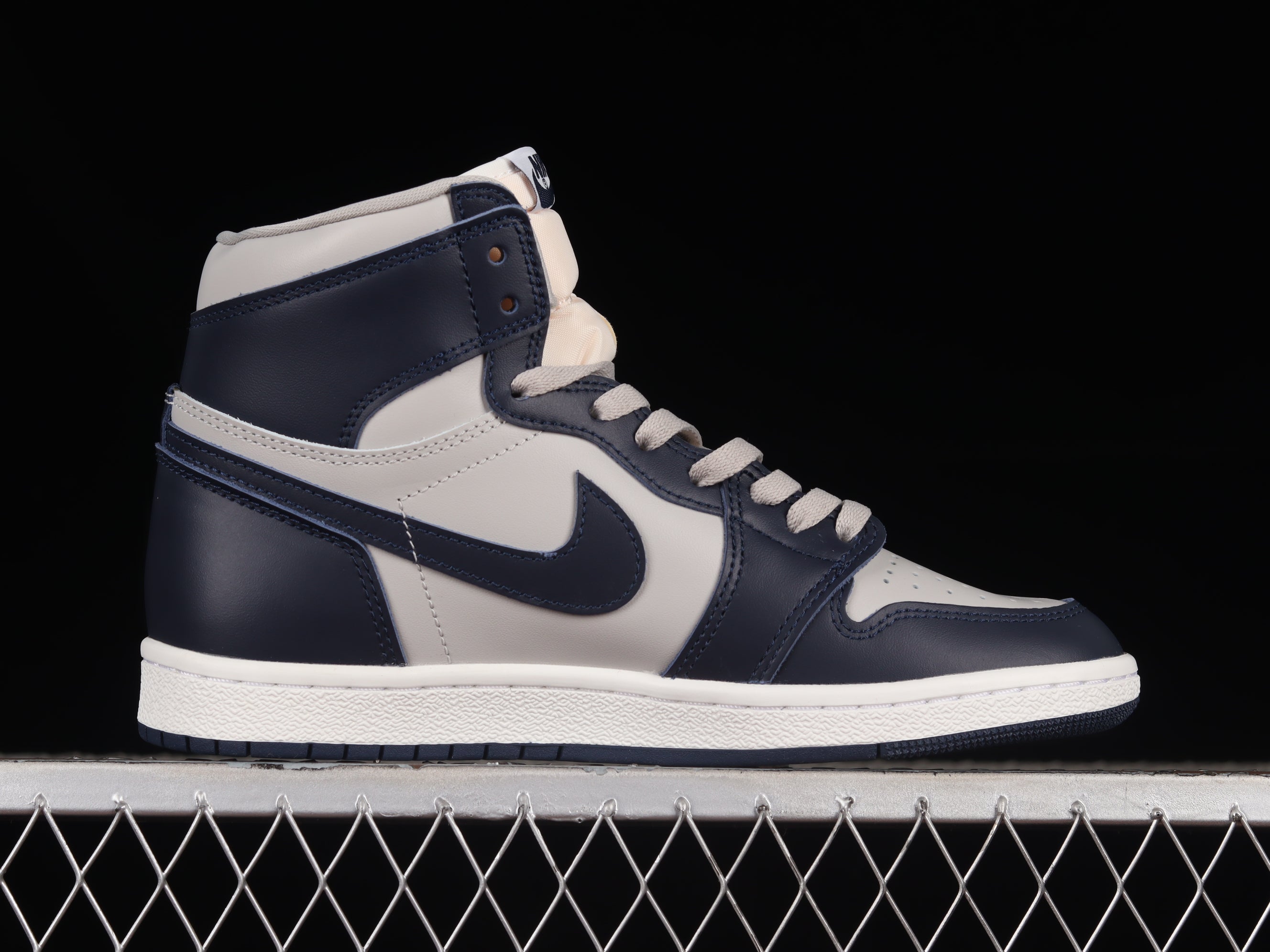 J1 " GeorgeTown "Retro High '85