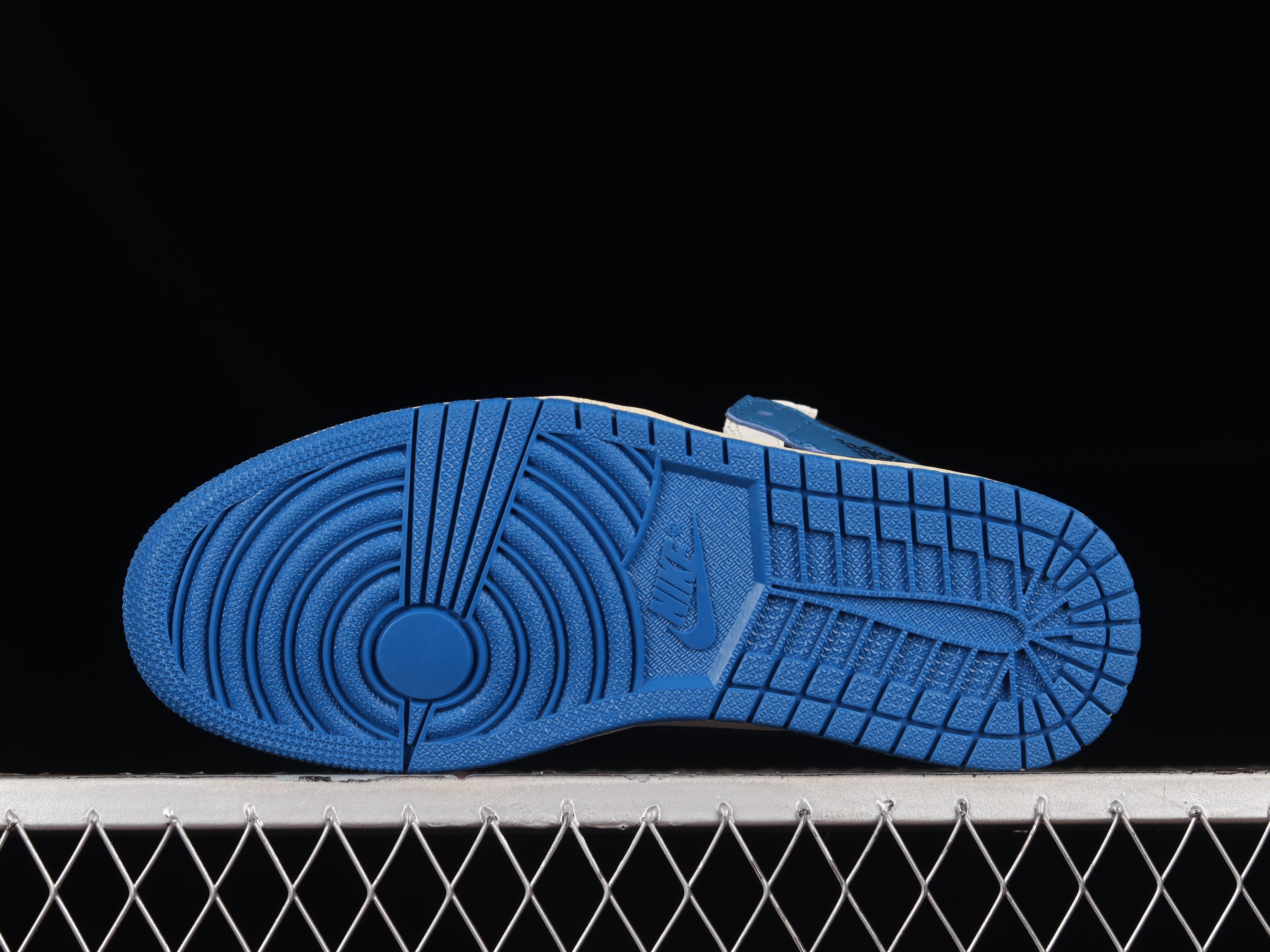 Air Jordan 1 Retro High OG SP Travis Scott x Fragment "Military Blue"