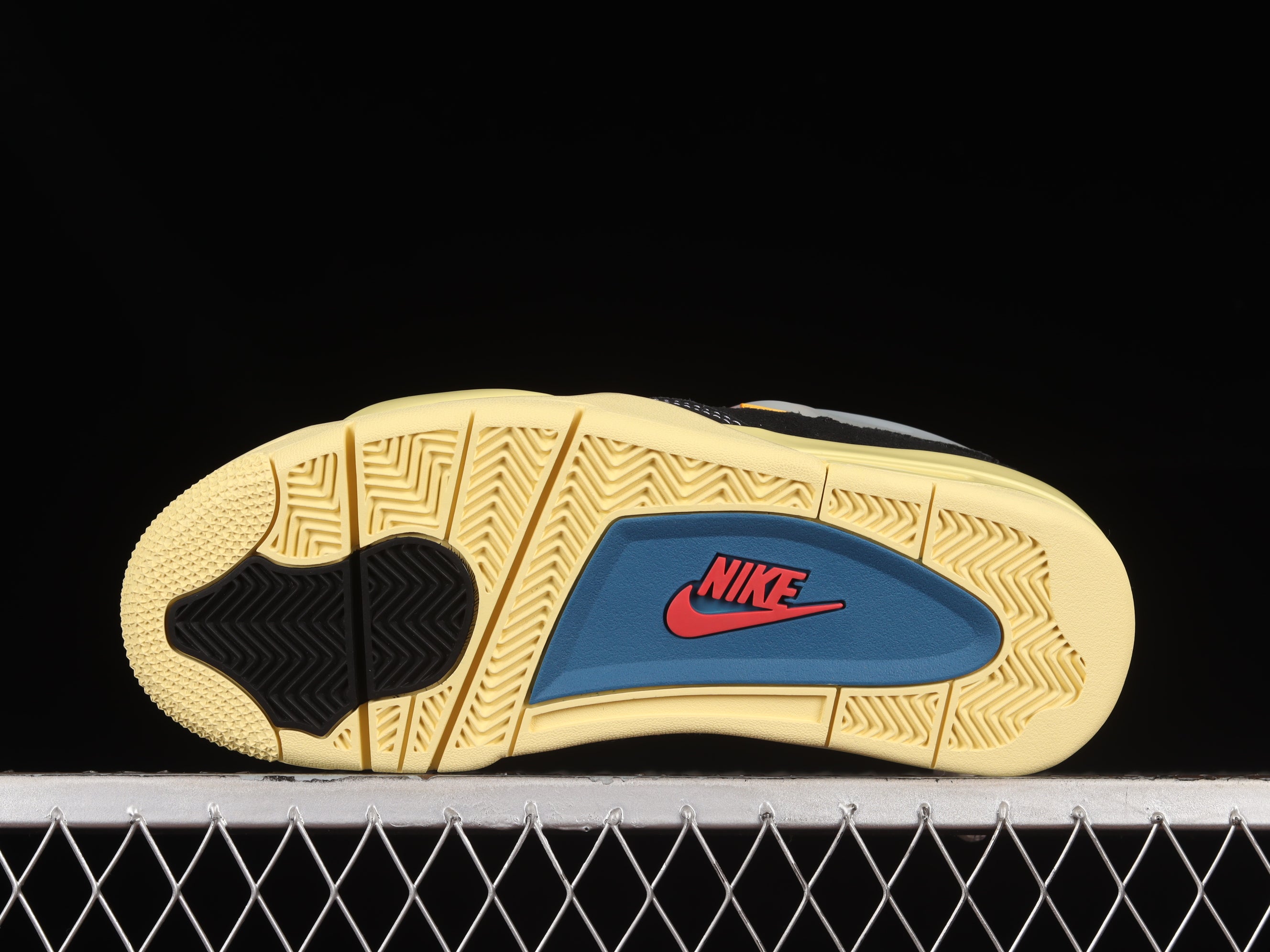 Jordan 4 Retro Union Off Noir