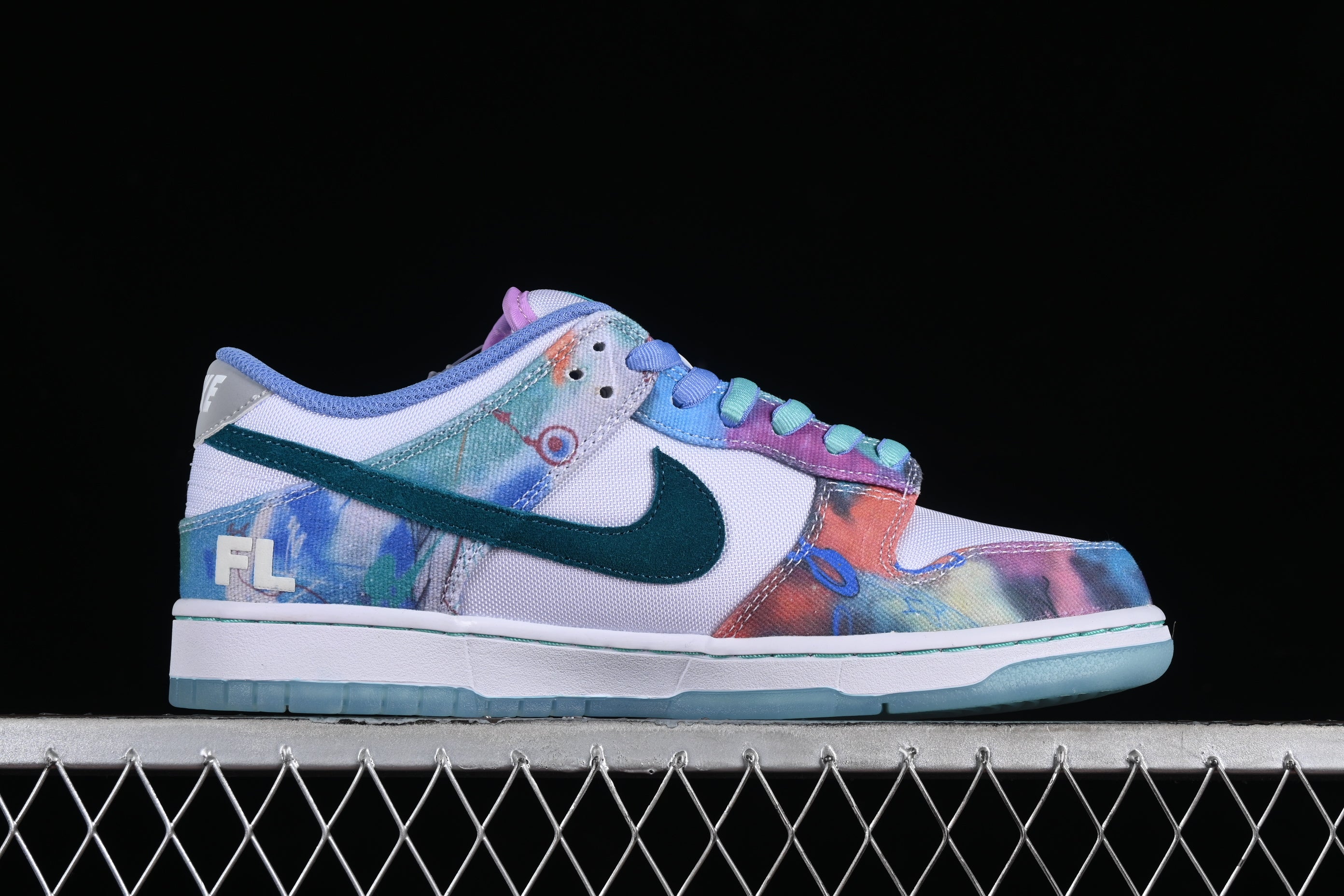 SB Dunk Low Futura Laboratories Bleached Aqua