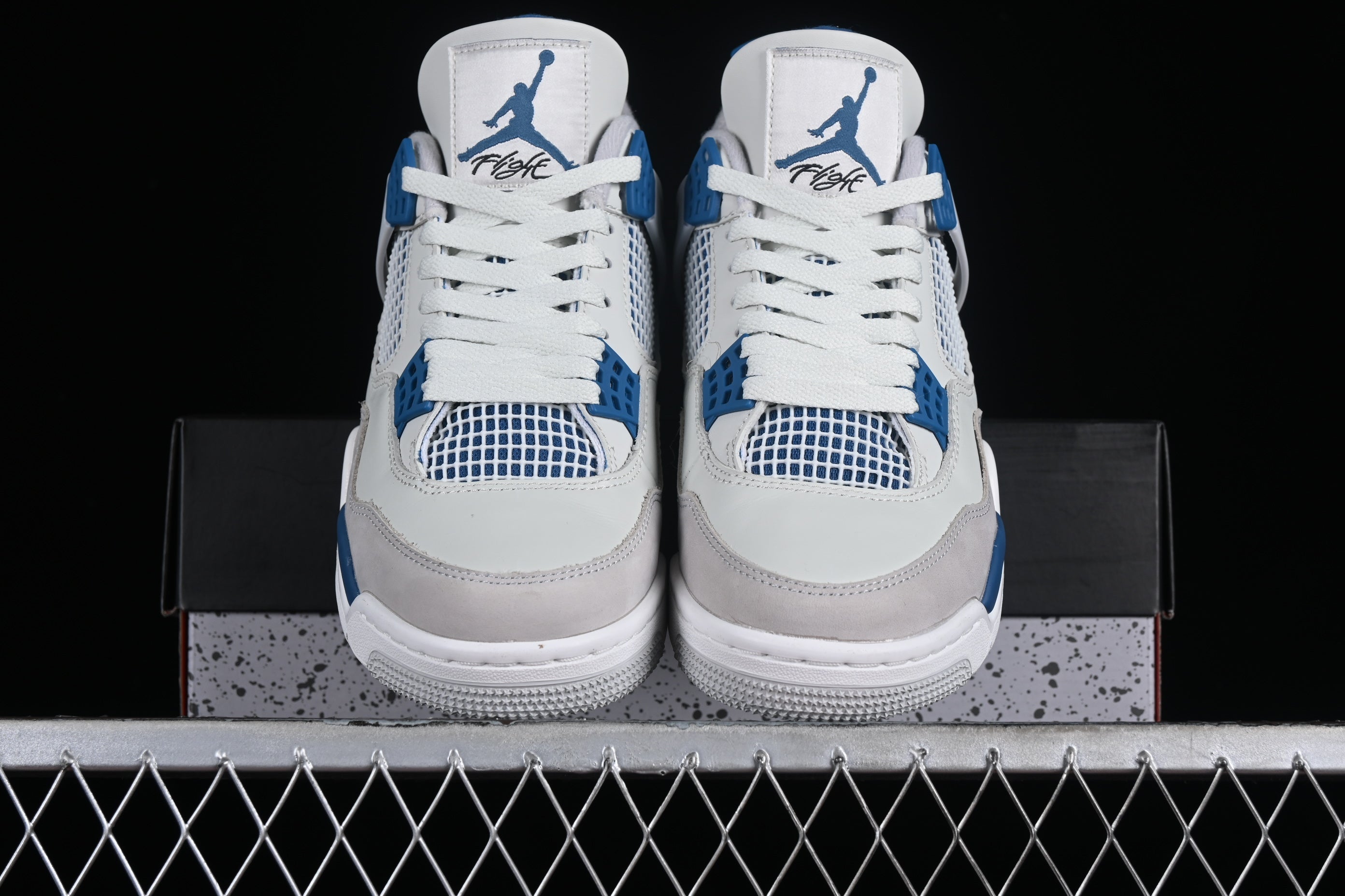 Jordan 4 Retro Military Blue (2024)