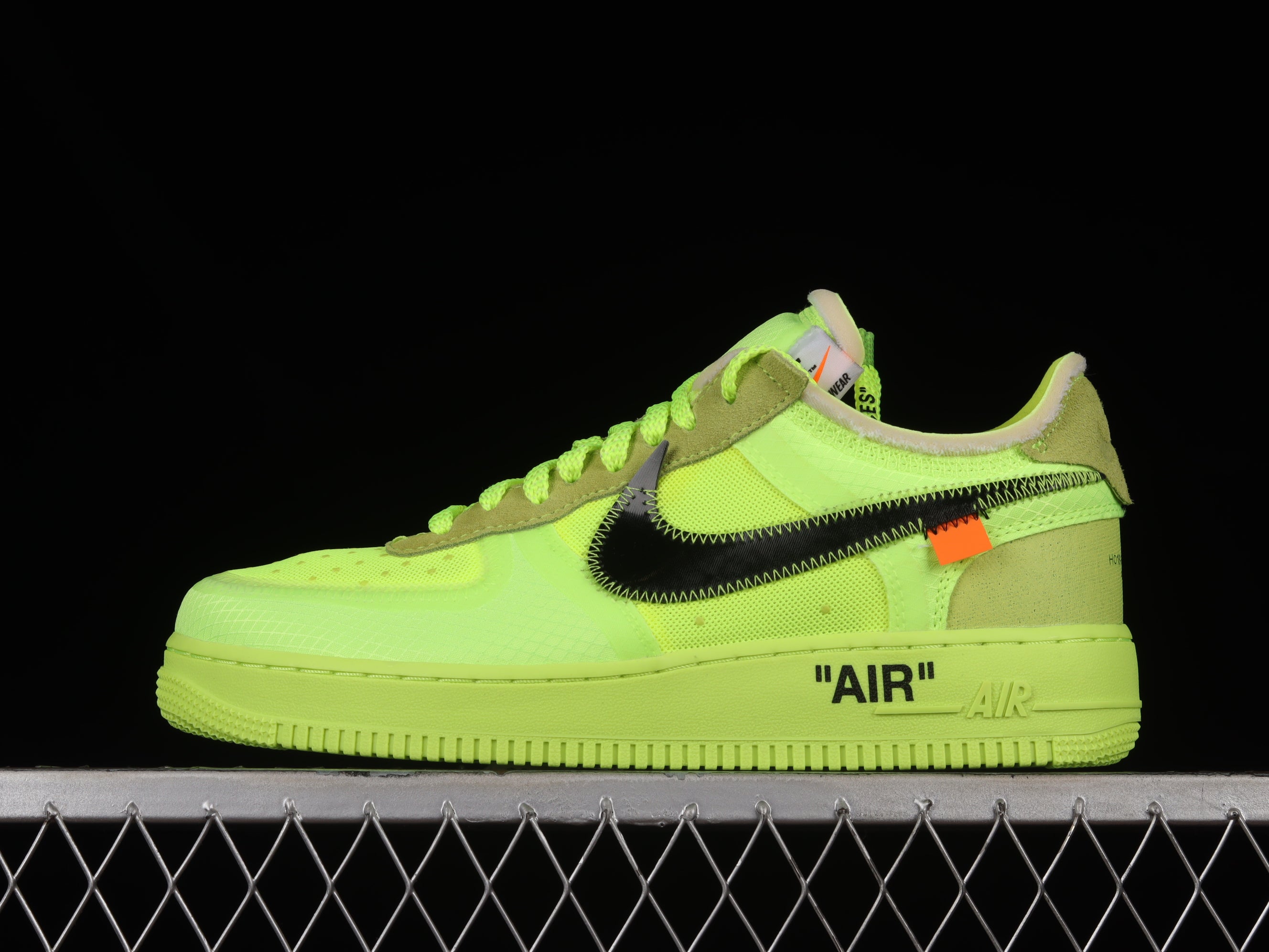 Nk air force off wht fluo