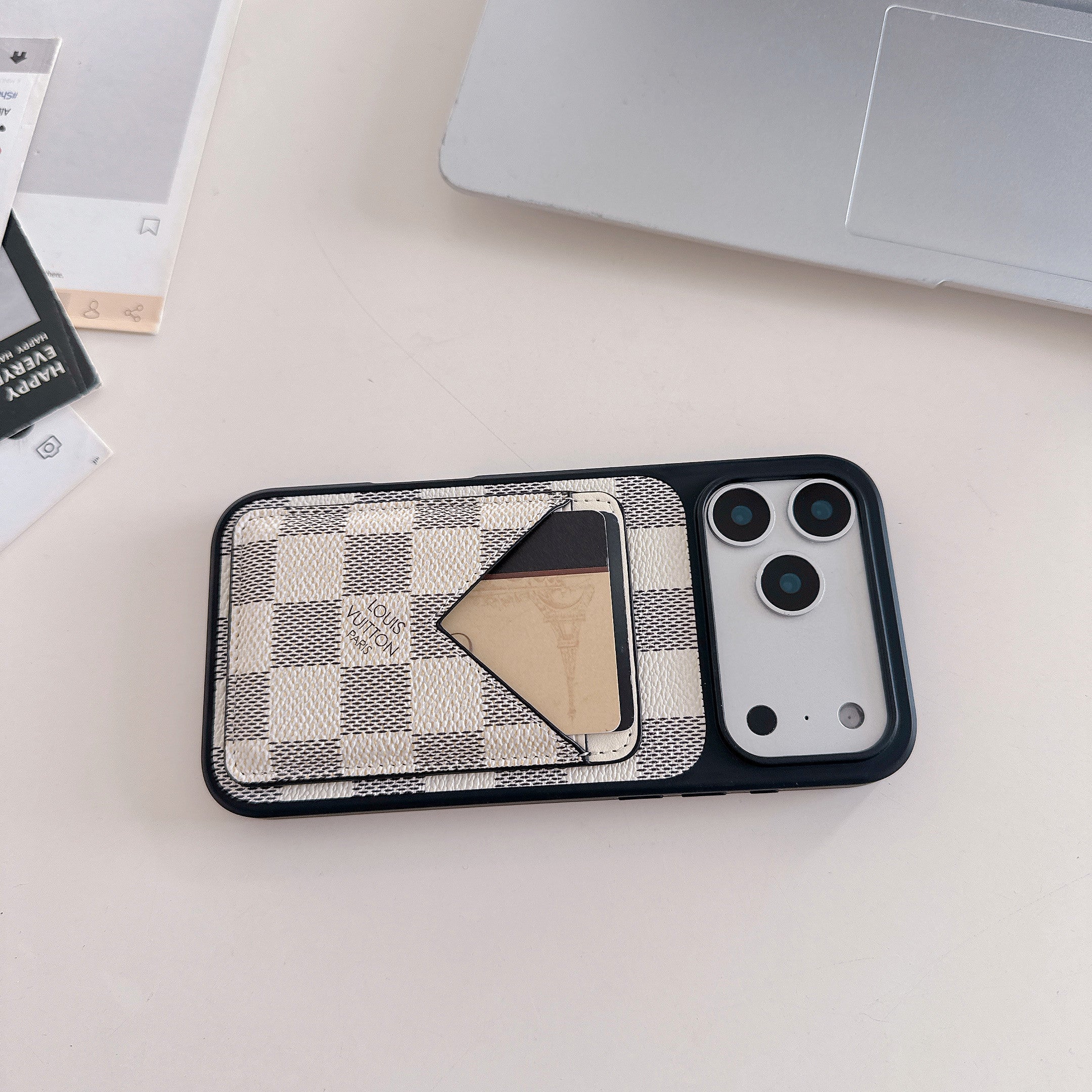 White Checkered Leather Wallet Case with V-Pocket Card Slot for iPhone 16-17 Pro Max