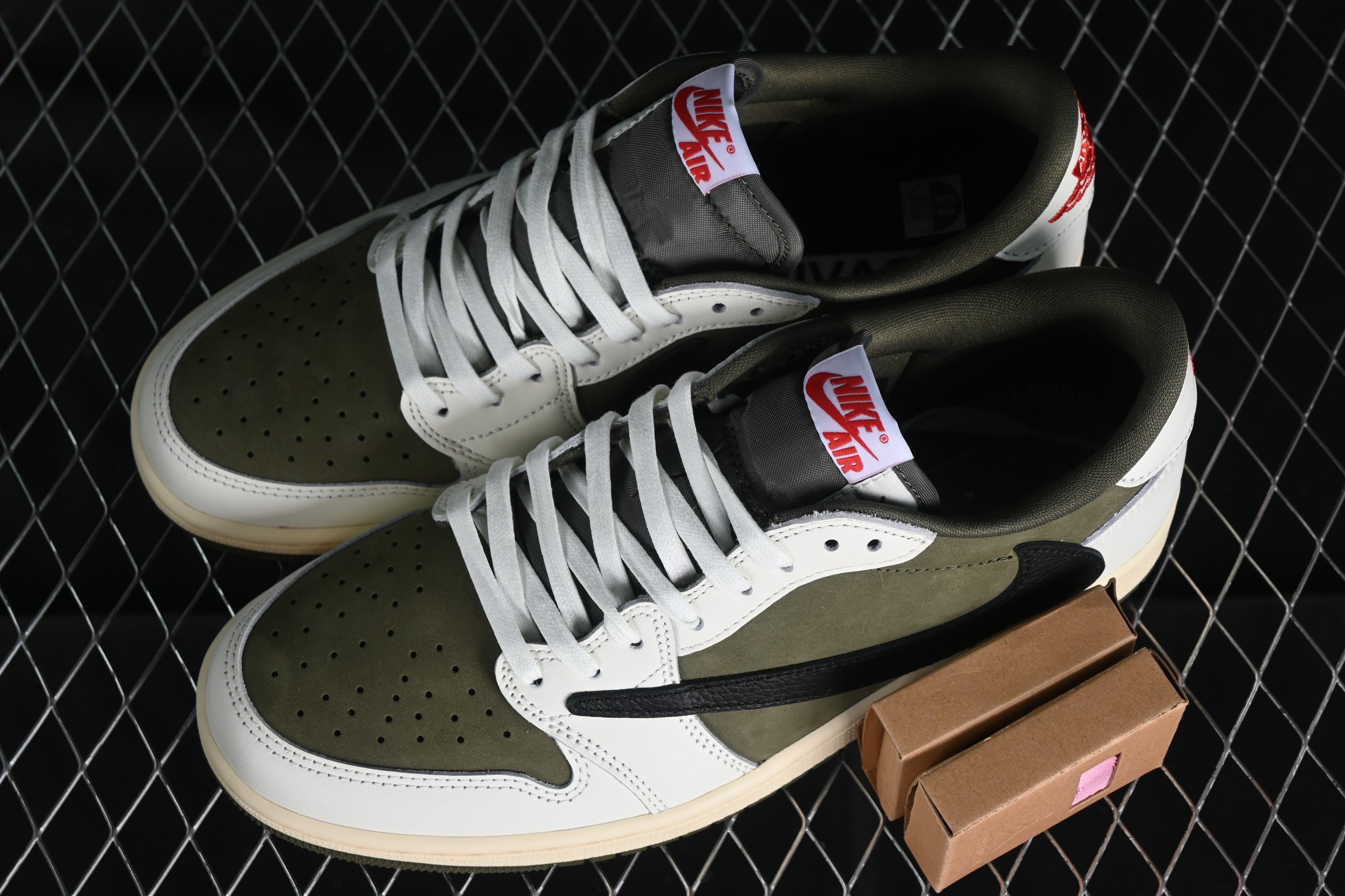 Jordan 1 Retro Low OG SP Travis Scott Medium Olive