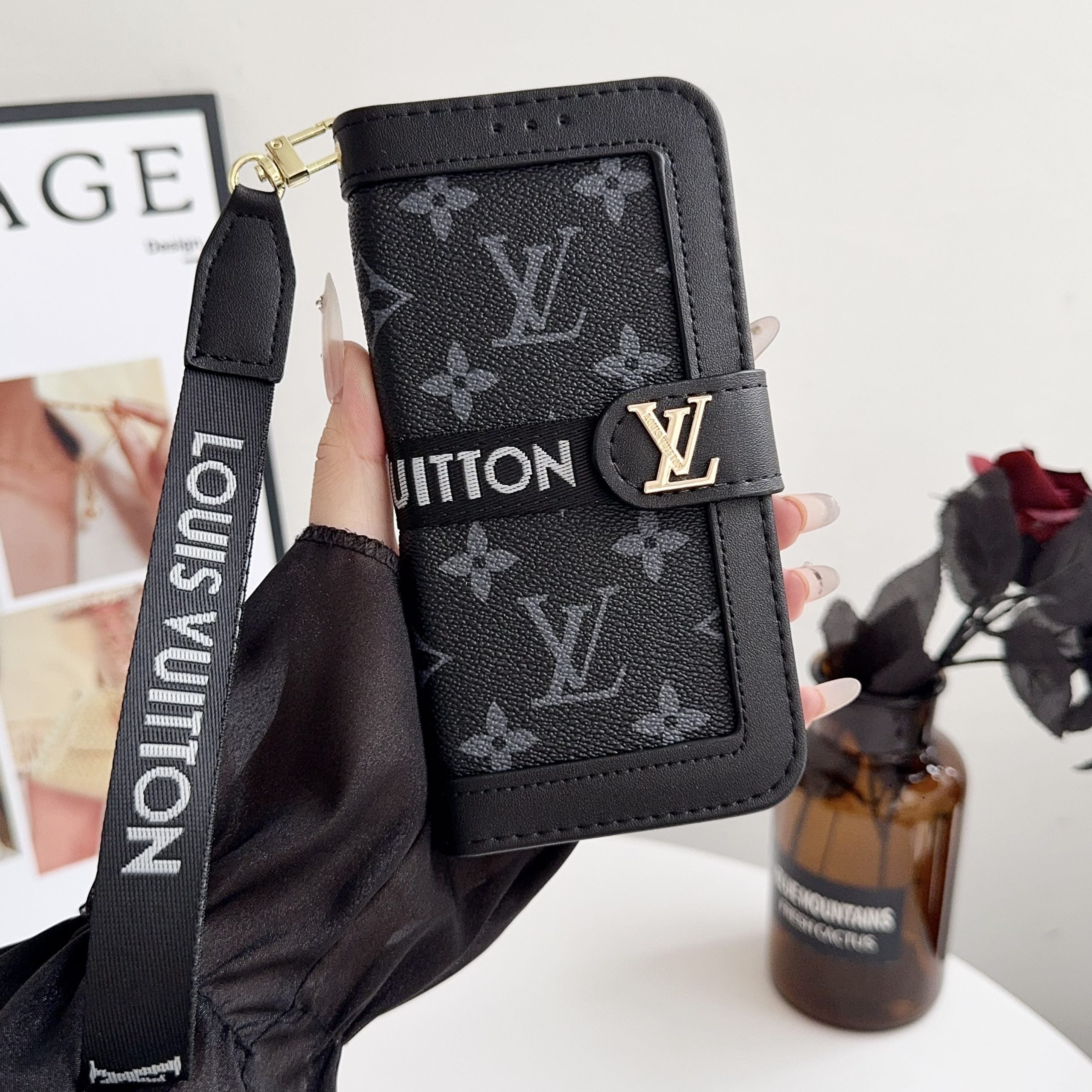 Louis Vuitton Flip Folio iPhone Case 17 Series Pattern LV Leather Black Monogram