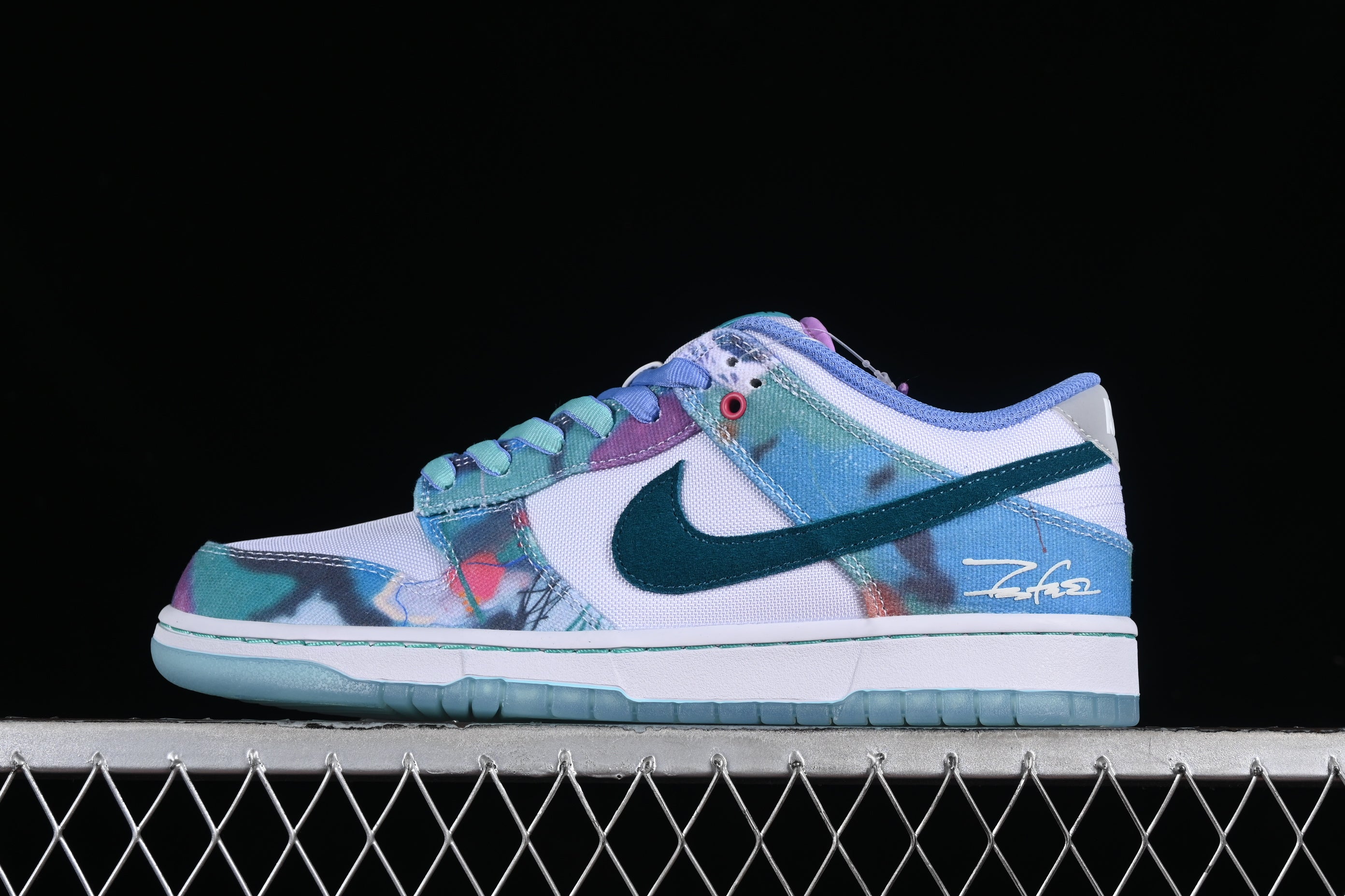 SB Dunk Low Futura Laboratories Bleached Aqua