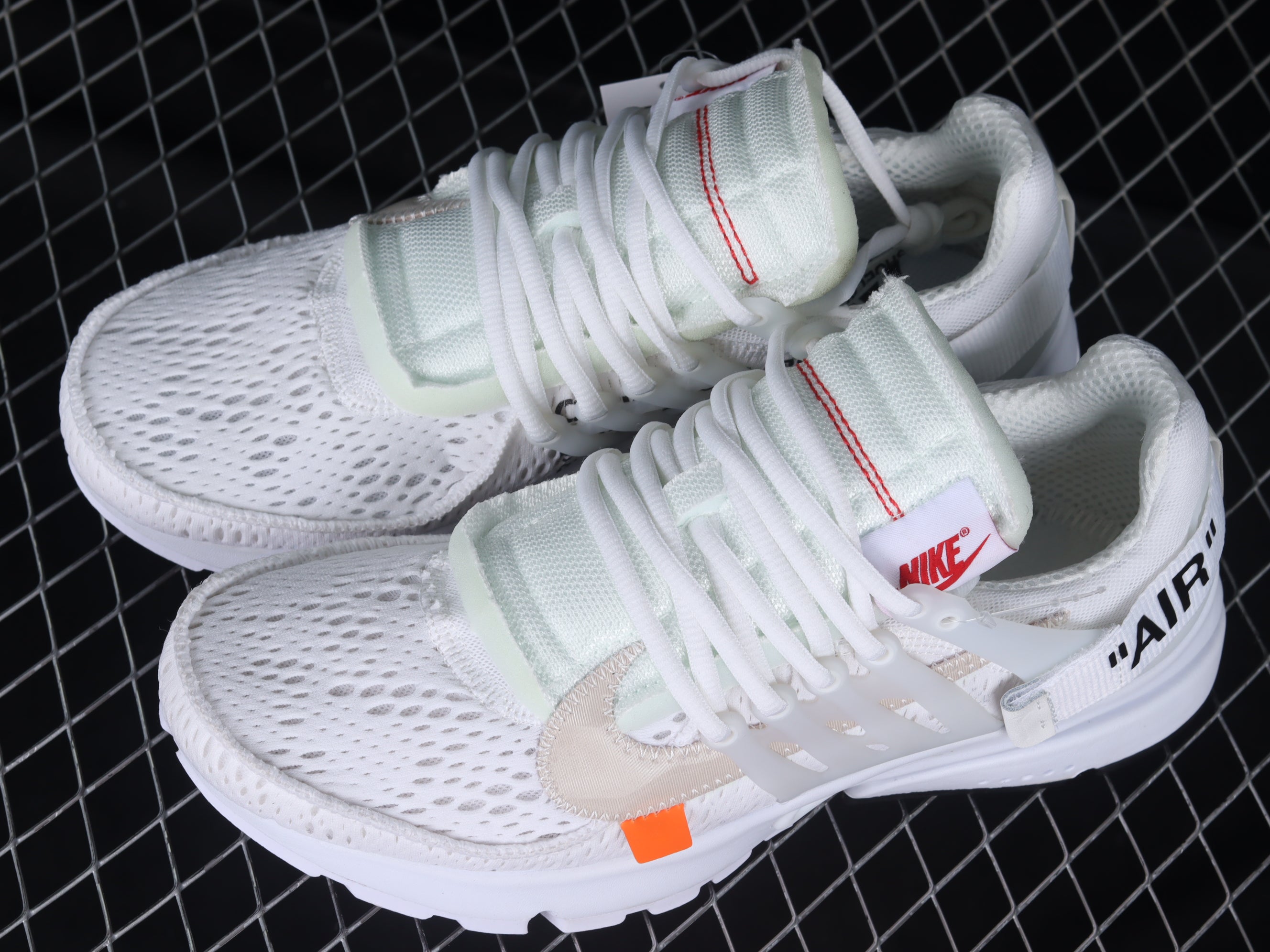 Off Wht  Nk Air Presto