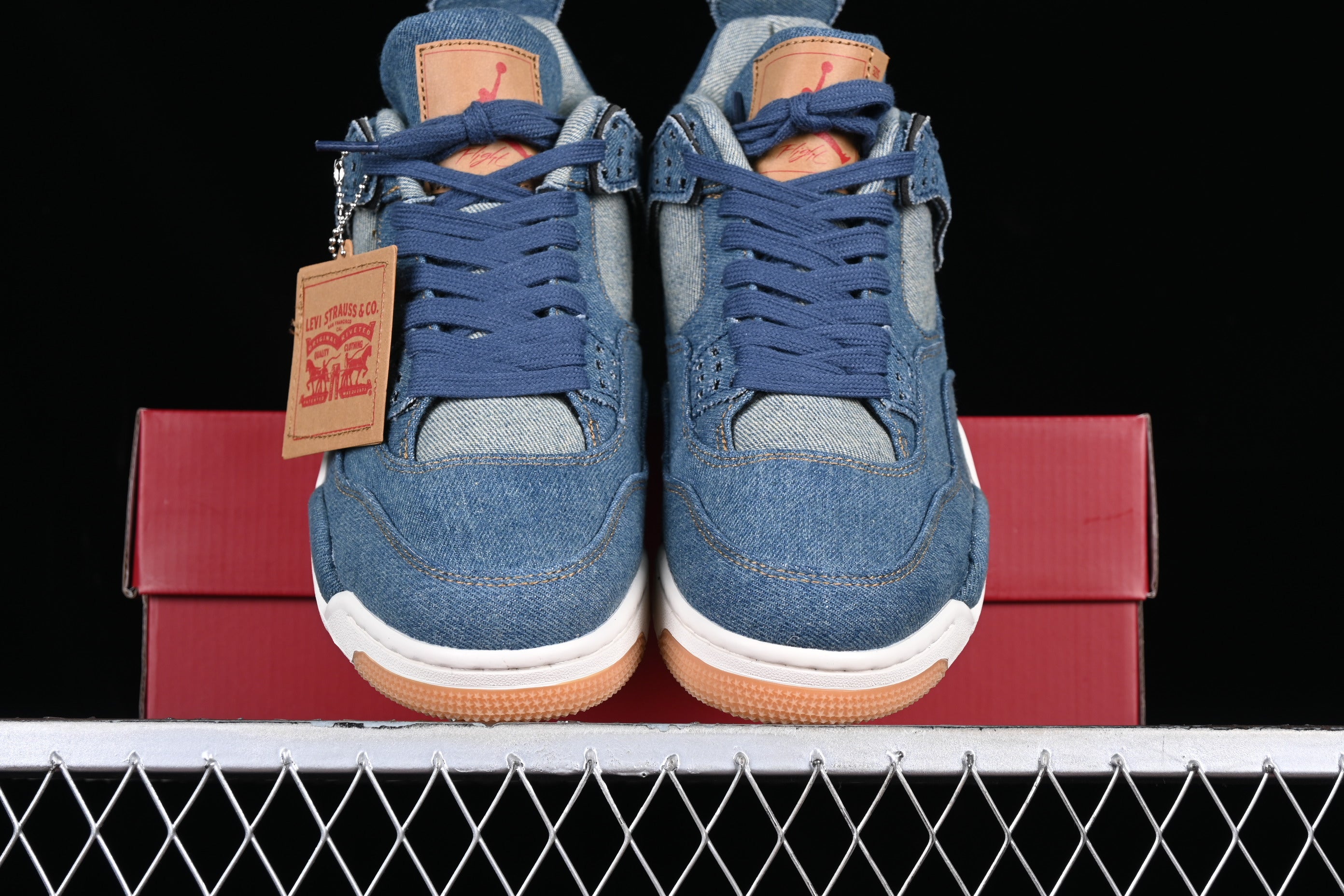 j4 " Levis Denim"