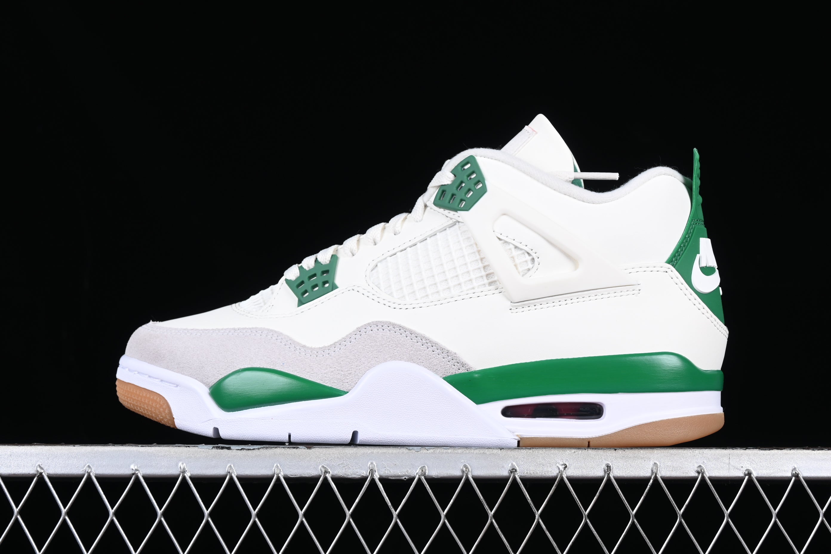 Jordan 4 Retro SB Pine Green