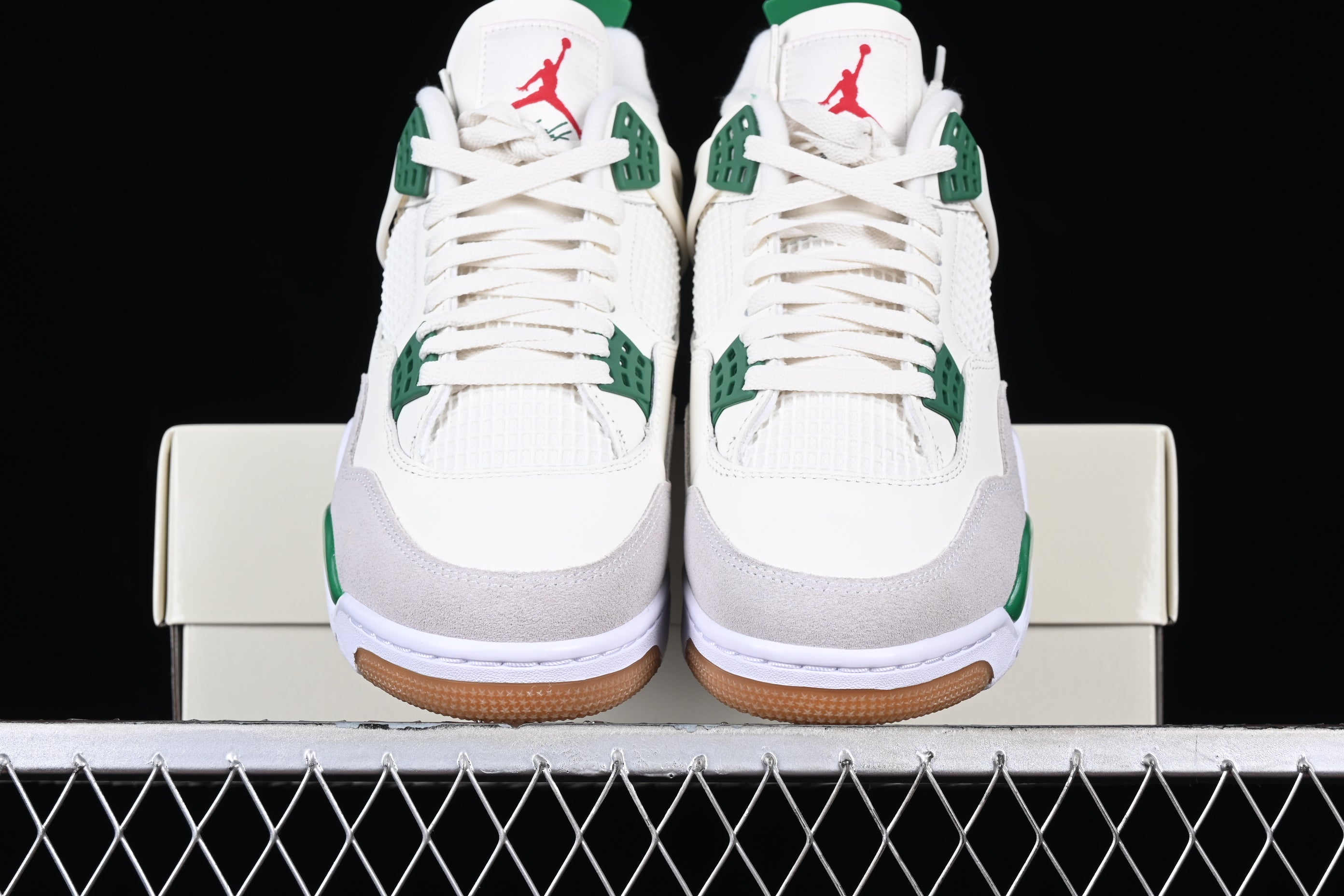 Jordan 4 Retro SB Pine Green