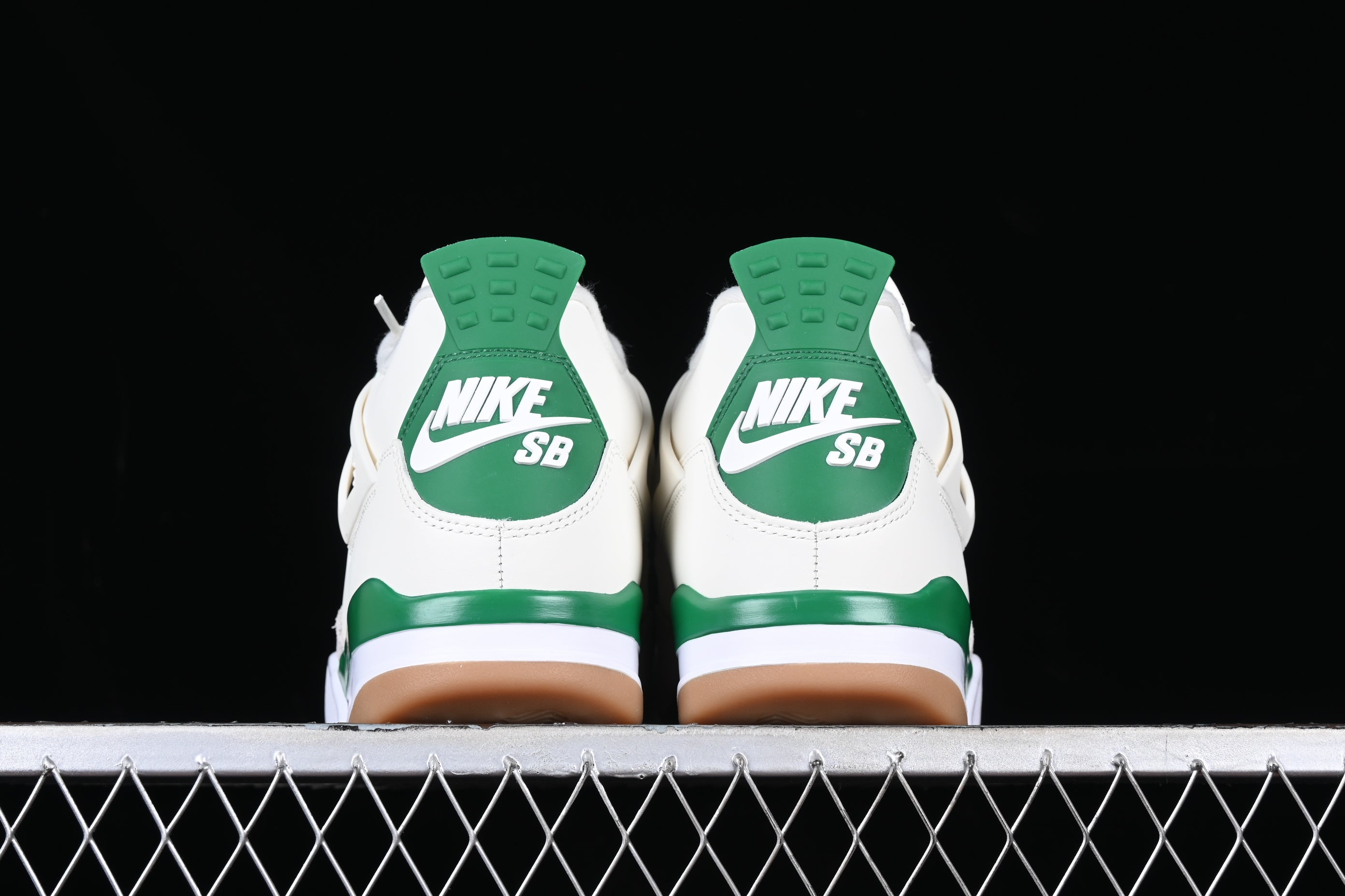 Jordan 4 Retro SB Pine Green