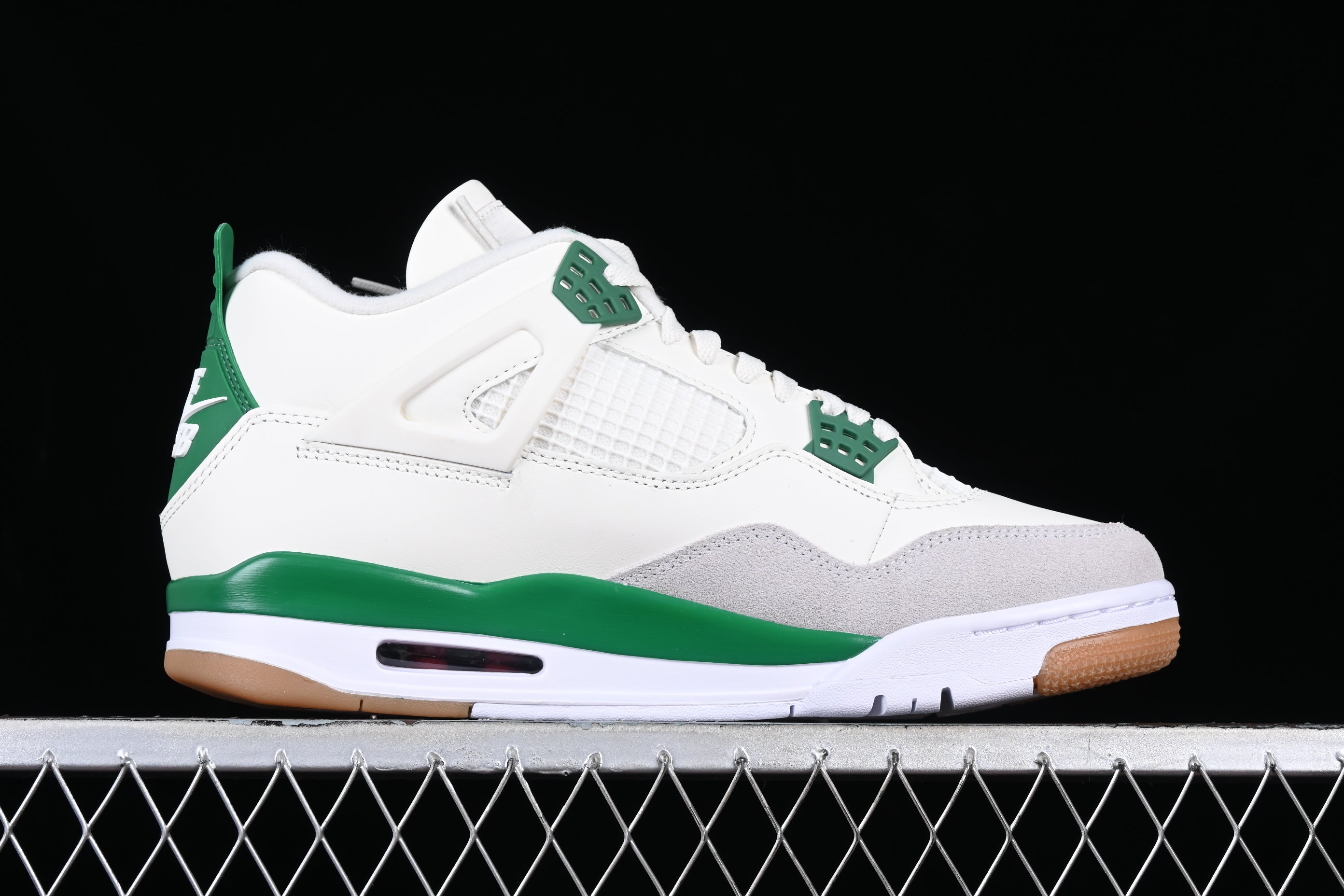 Jordan 4 Retro SB Pine Green